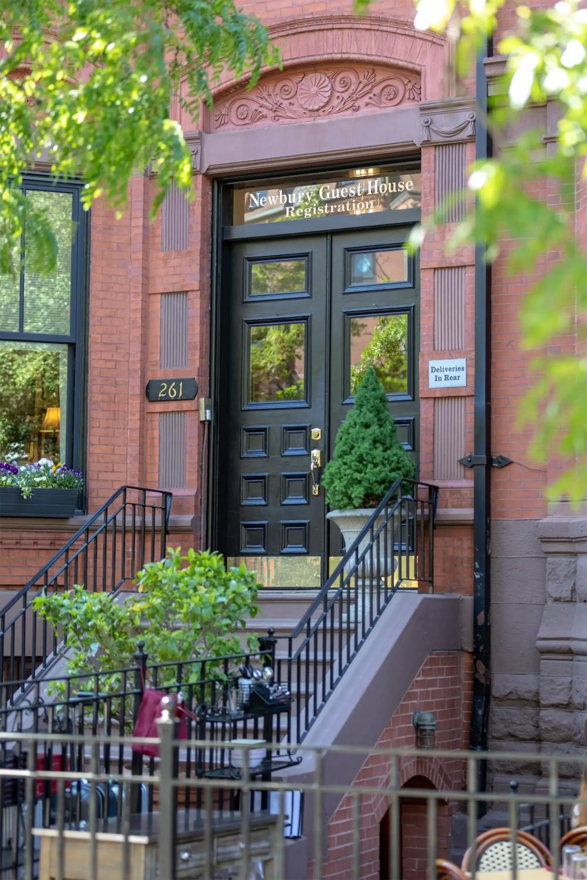 Property building in Newbury Guest House Property building in Newbury Guest House