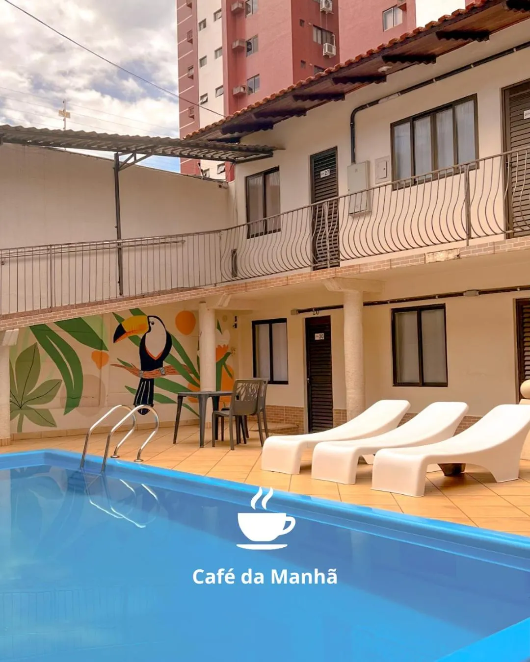 Swimming pool in Pousada El Shaddai