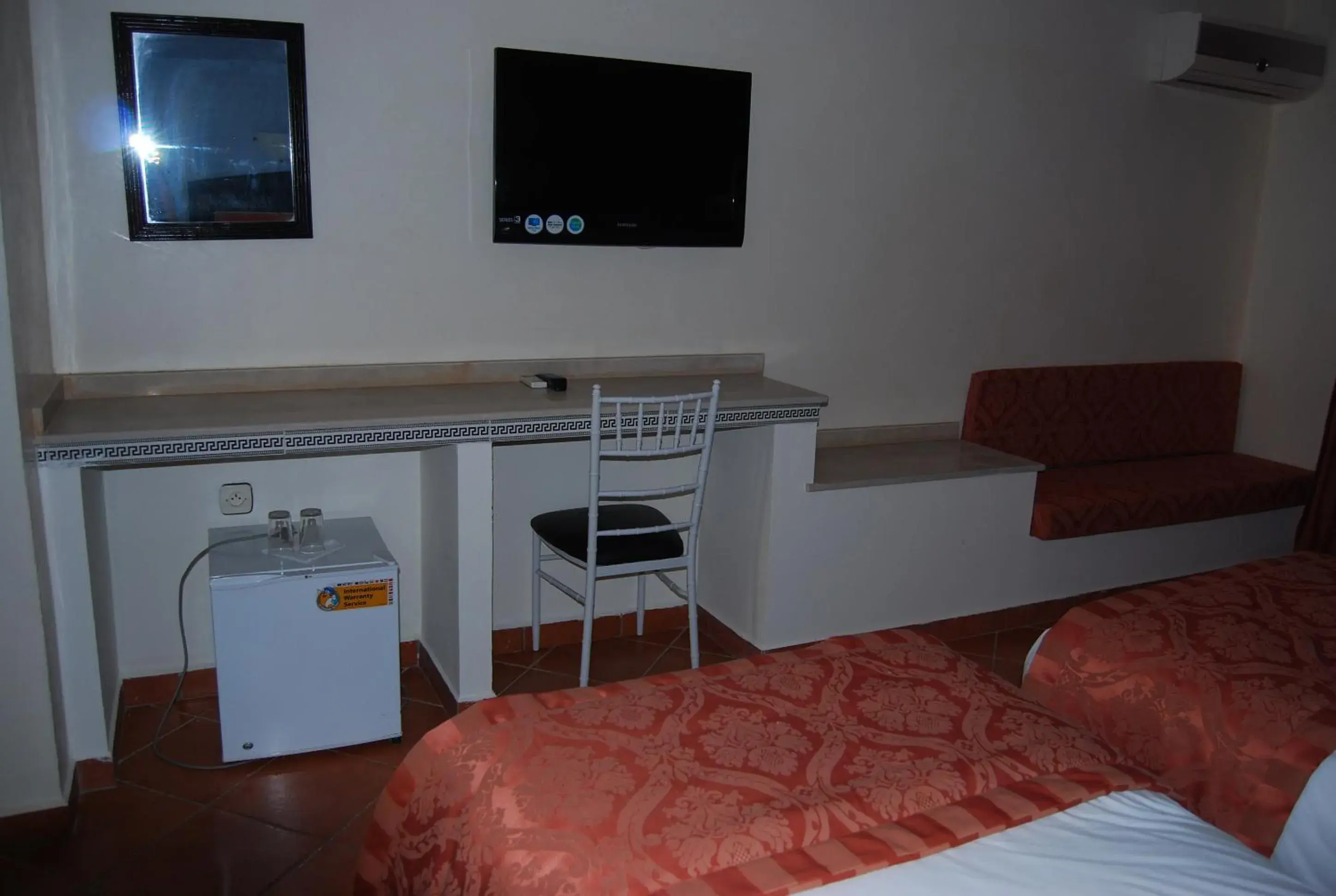 Single Room in Hotel Al Khaima Single Room in Hotel Al Khaima