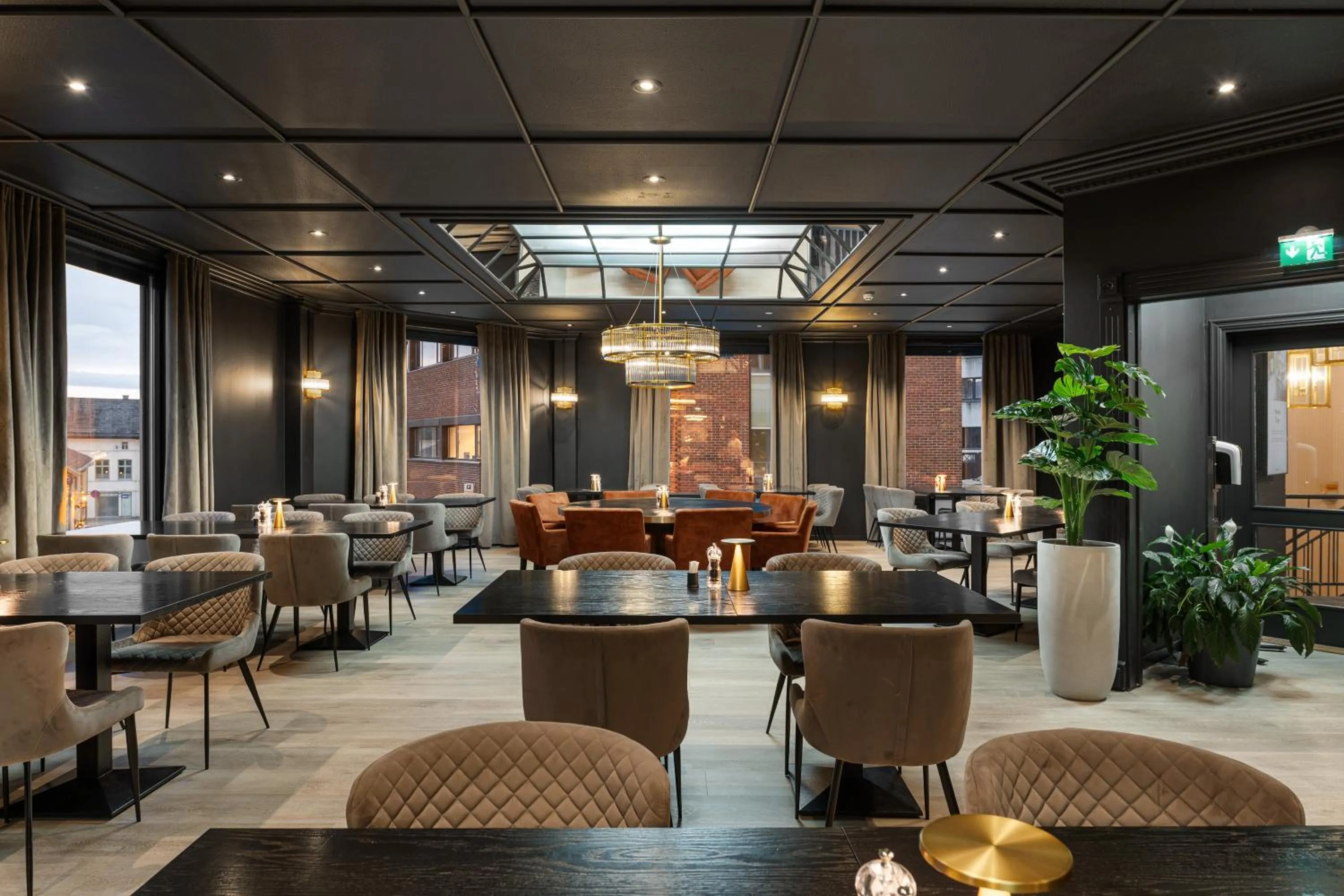 Restaurant/places to eat in Home Hotel Grand Gjøvik