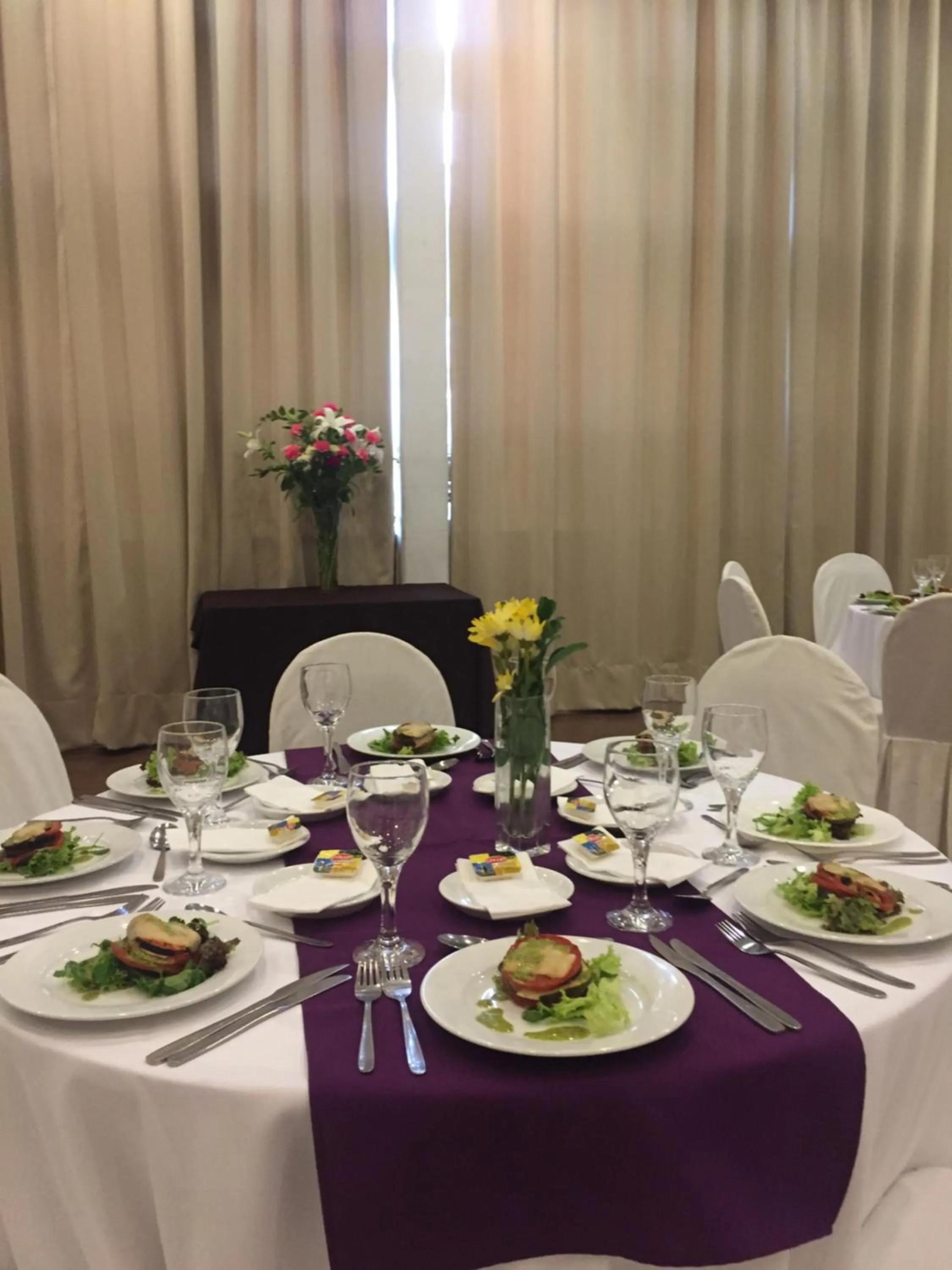 Hotel Nippon y Centro de Eventos