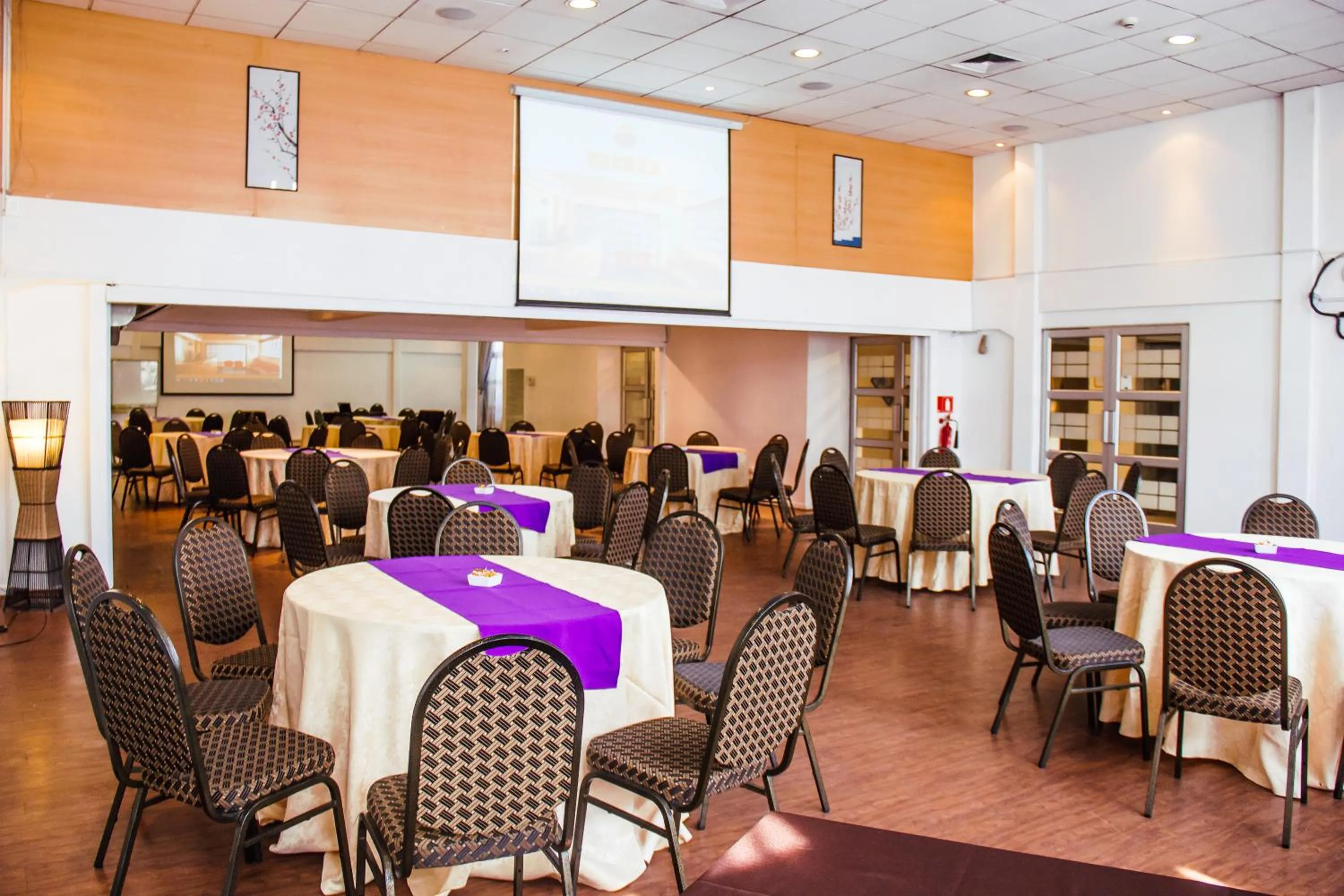 Hotel Nippon y Centro de Eventos