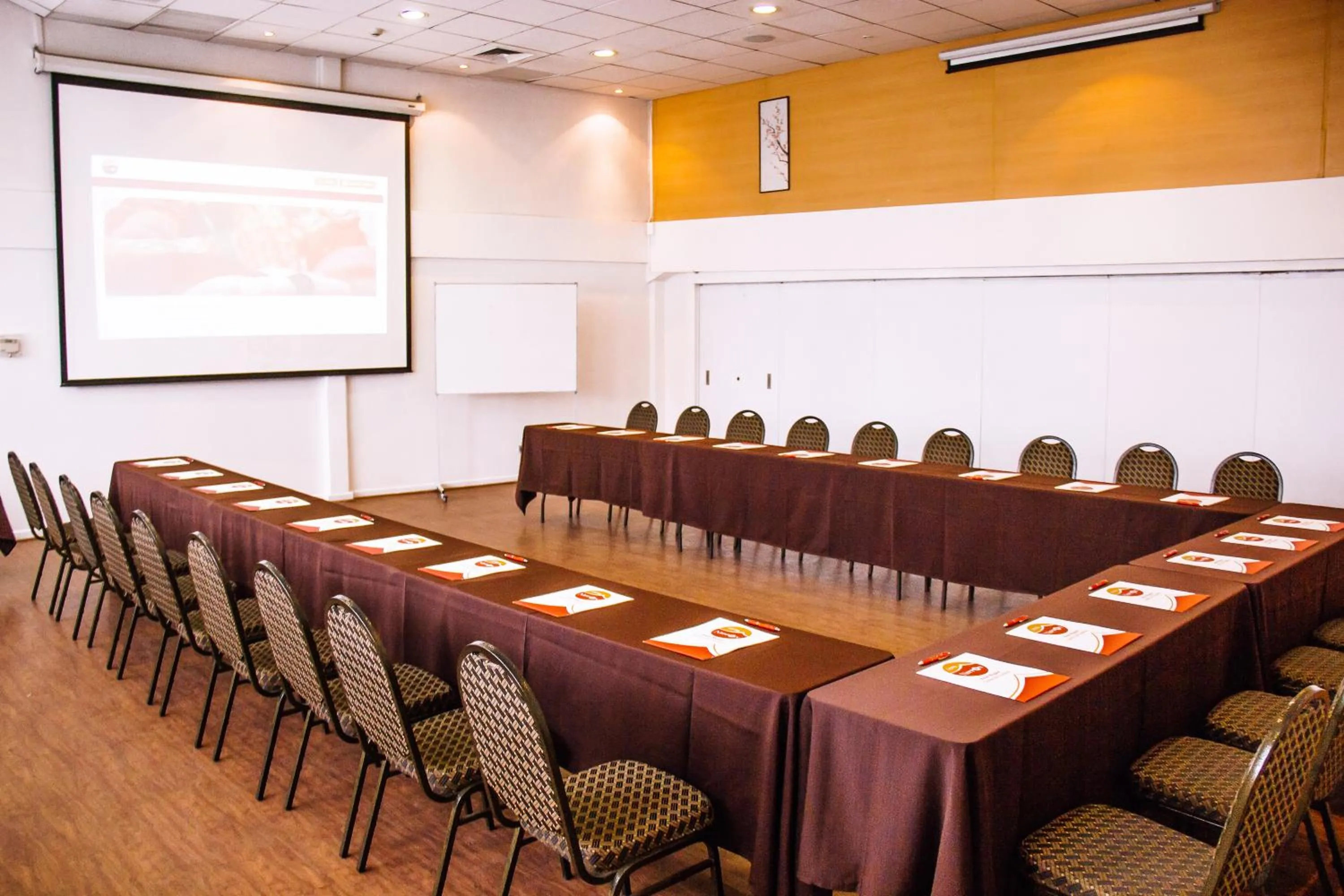 Meeting/conference room in Hotel Nippon y Centro de Eventos