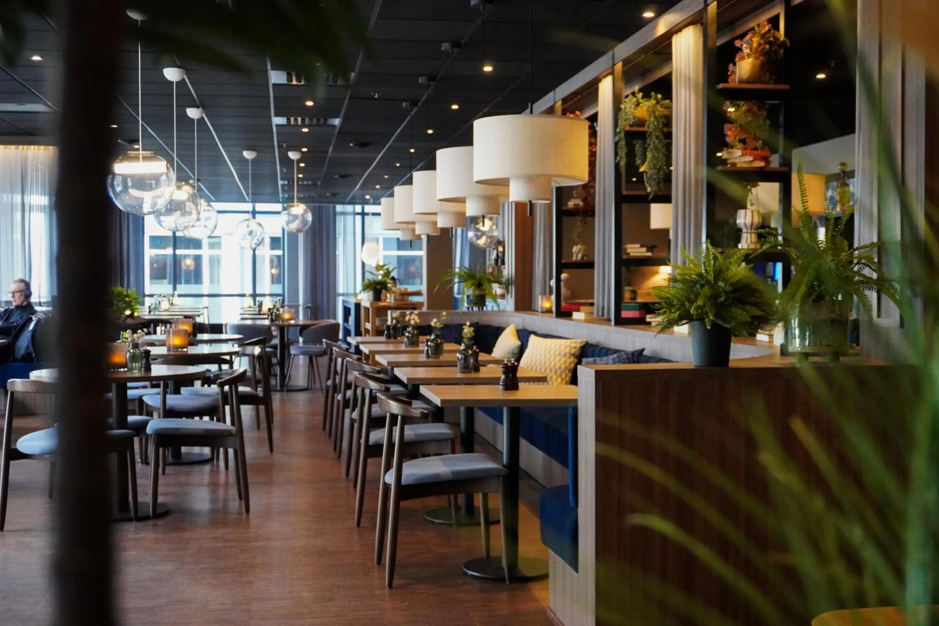 Restaurant/places to eat in Home Hotel Grand Olav