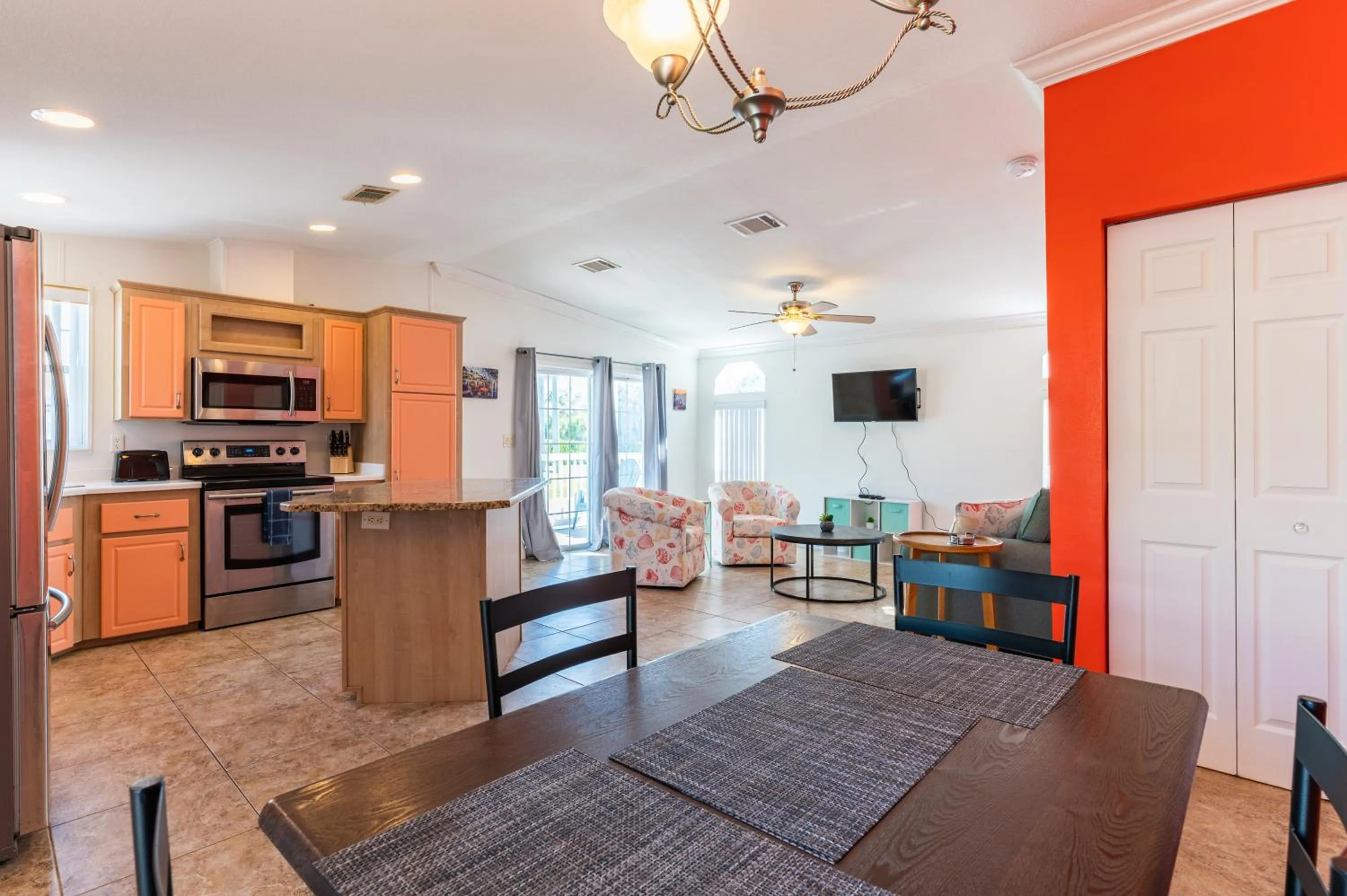 TV and multimedia in Tiny House Siesta