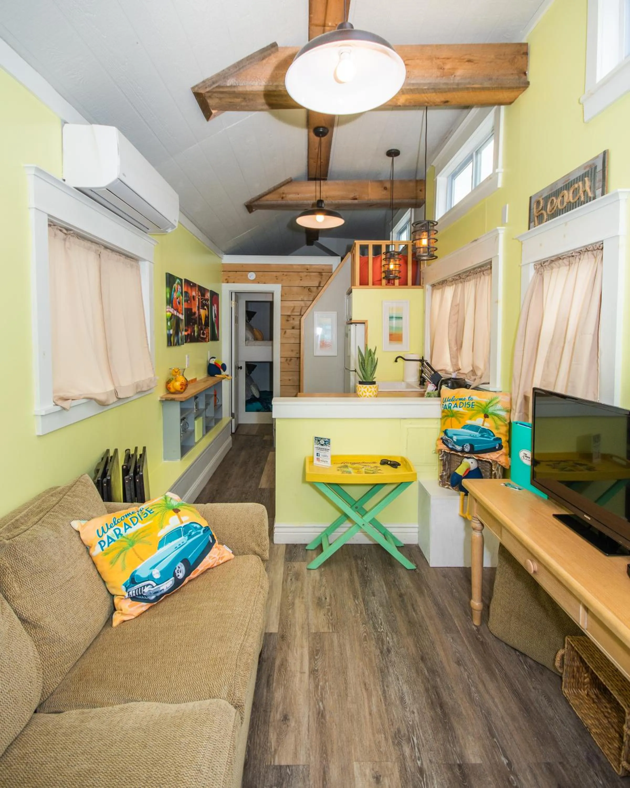 TV and multimedia in Tiny House Siesta