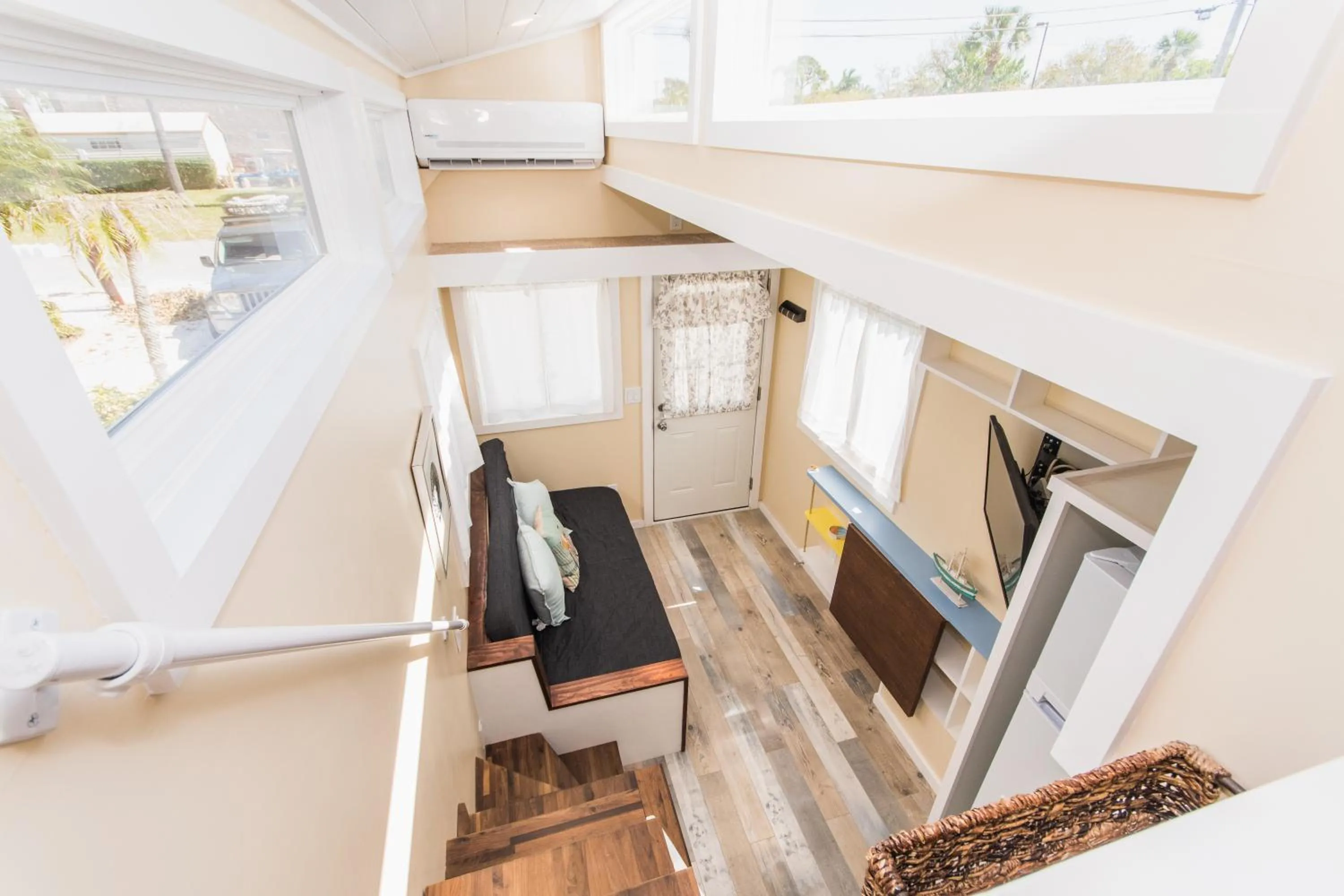 TV and multimedia in Tiny House Siesta