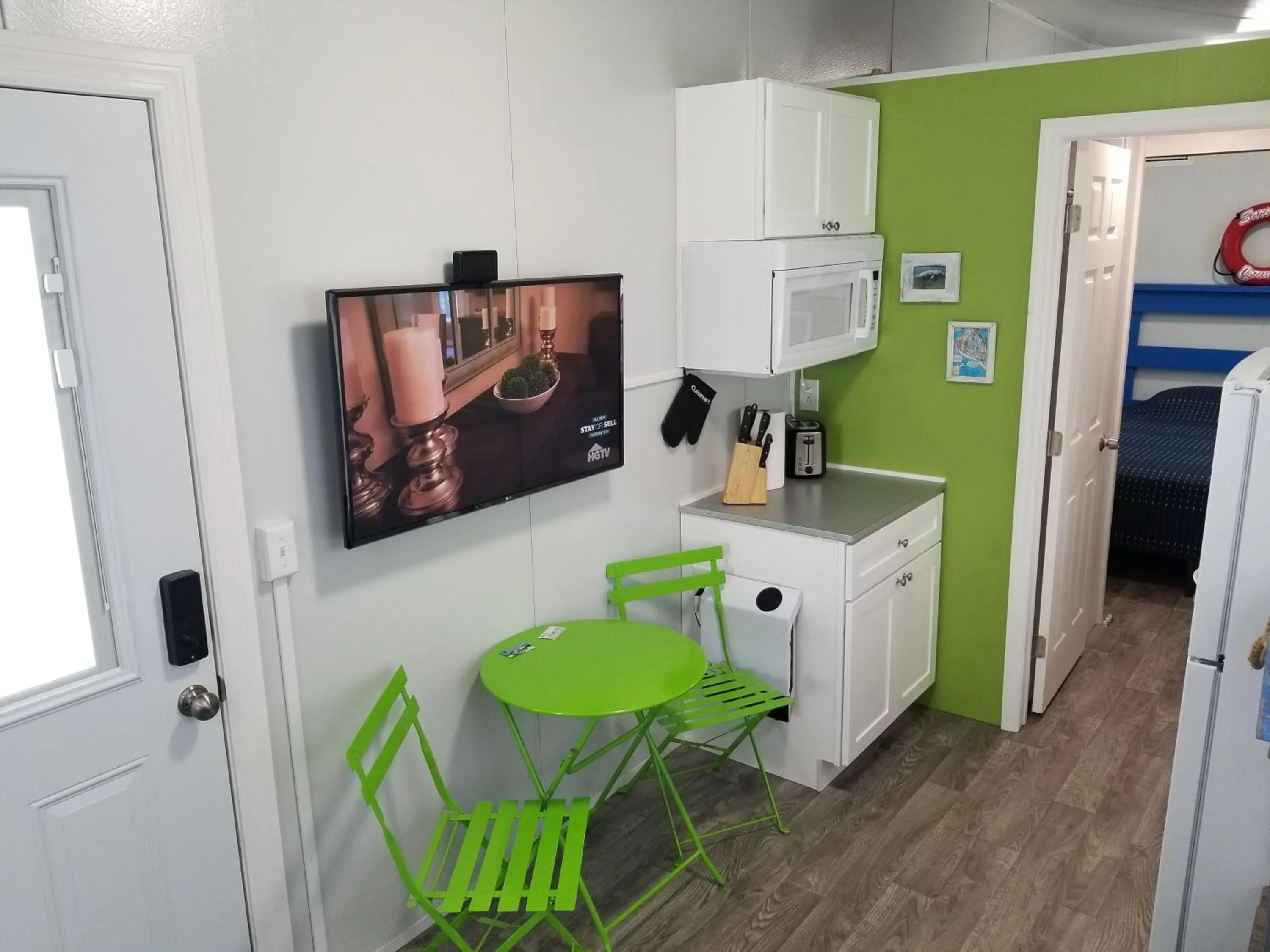 TV and multimedia in Tiny House Siesta