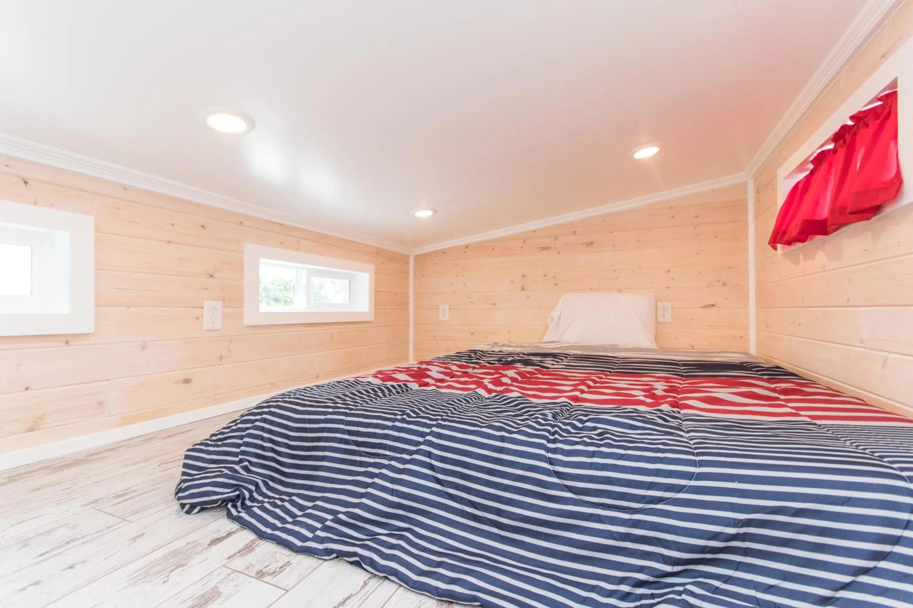 Bed in Tiny House Siesta