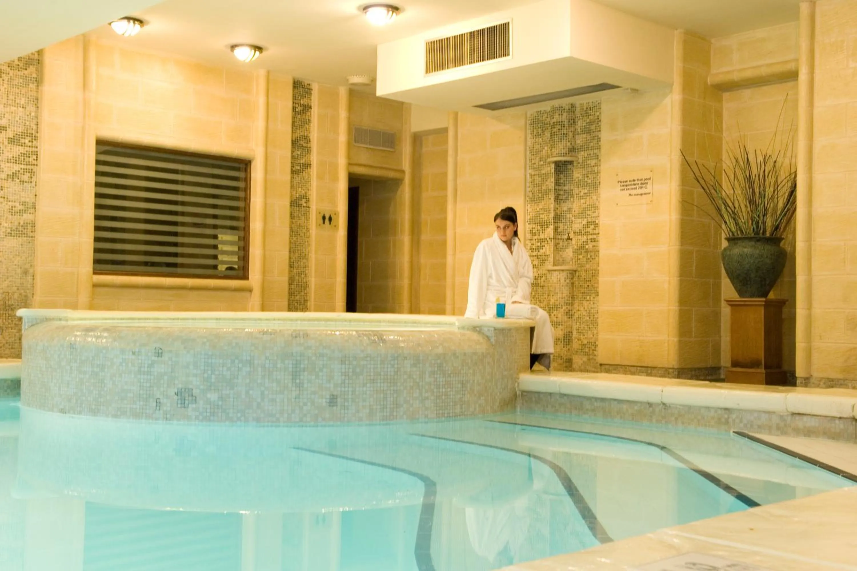 Swimming pool in Hotel Santana