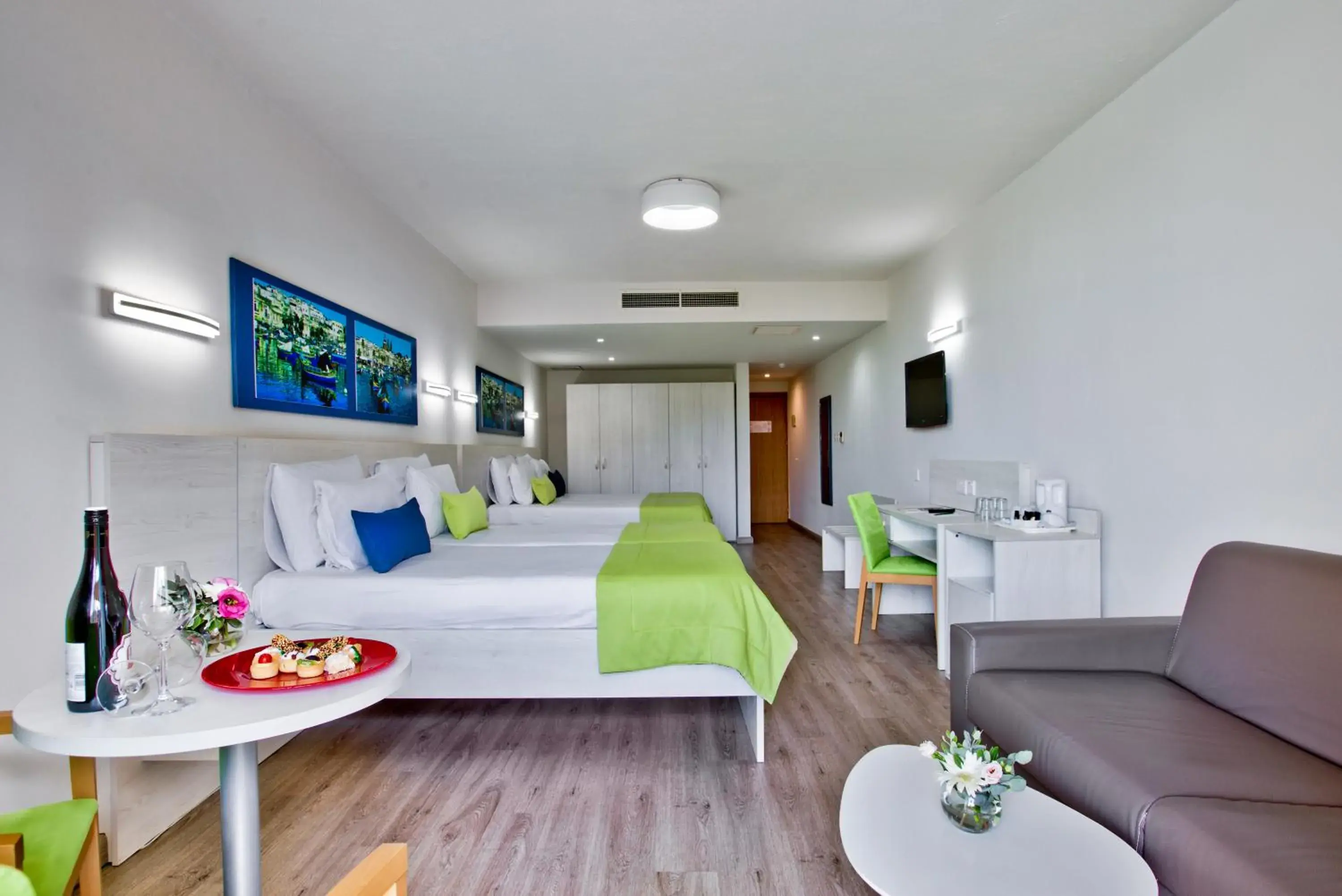 Property building, Bed in Hotel Santana Property building, Bed in Hotel Santana