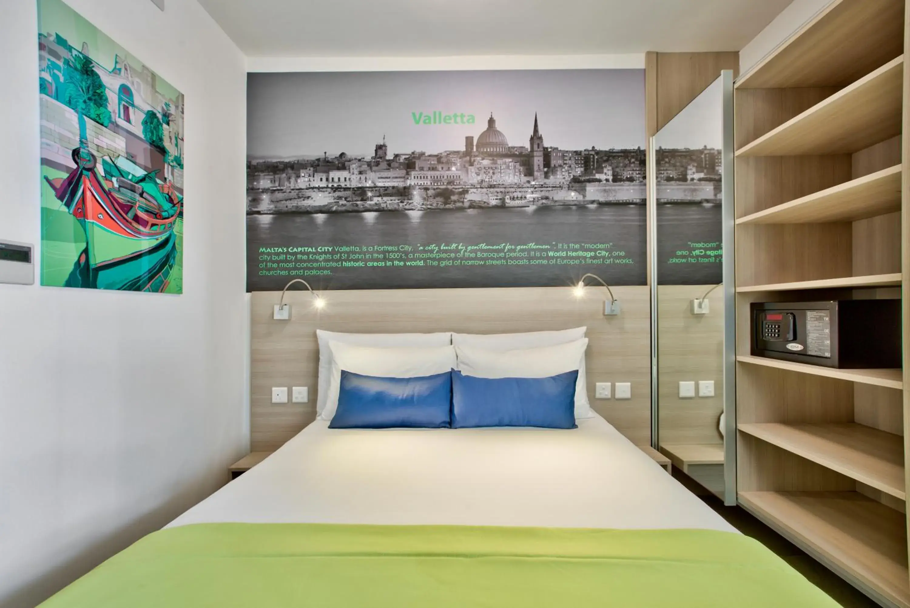 Property building, Bed in Hotel Santana Property building, Bed in Hotel Santana