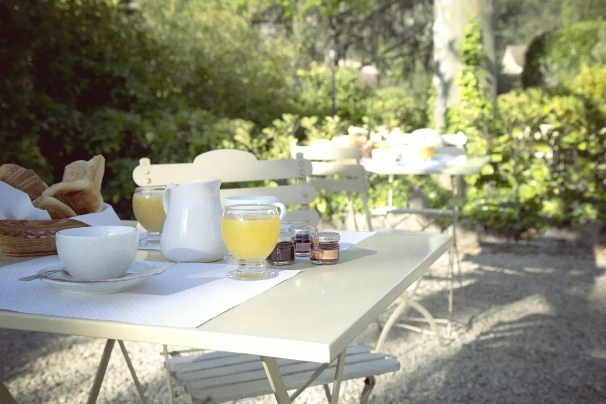 Restaurant/places to eat in Logis Hôtel Castel Mouisson Restaurant/places to eat in Logis Hôtel Castel Mouisson