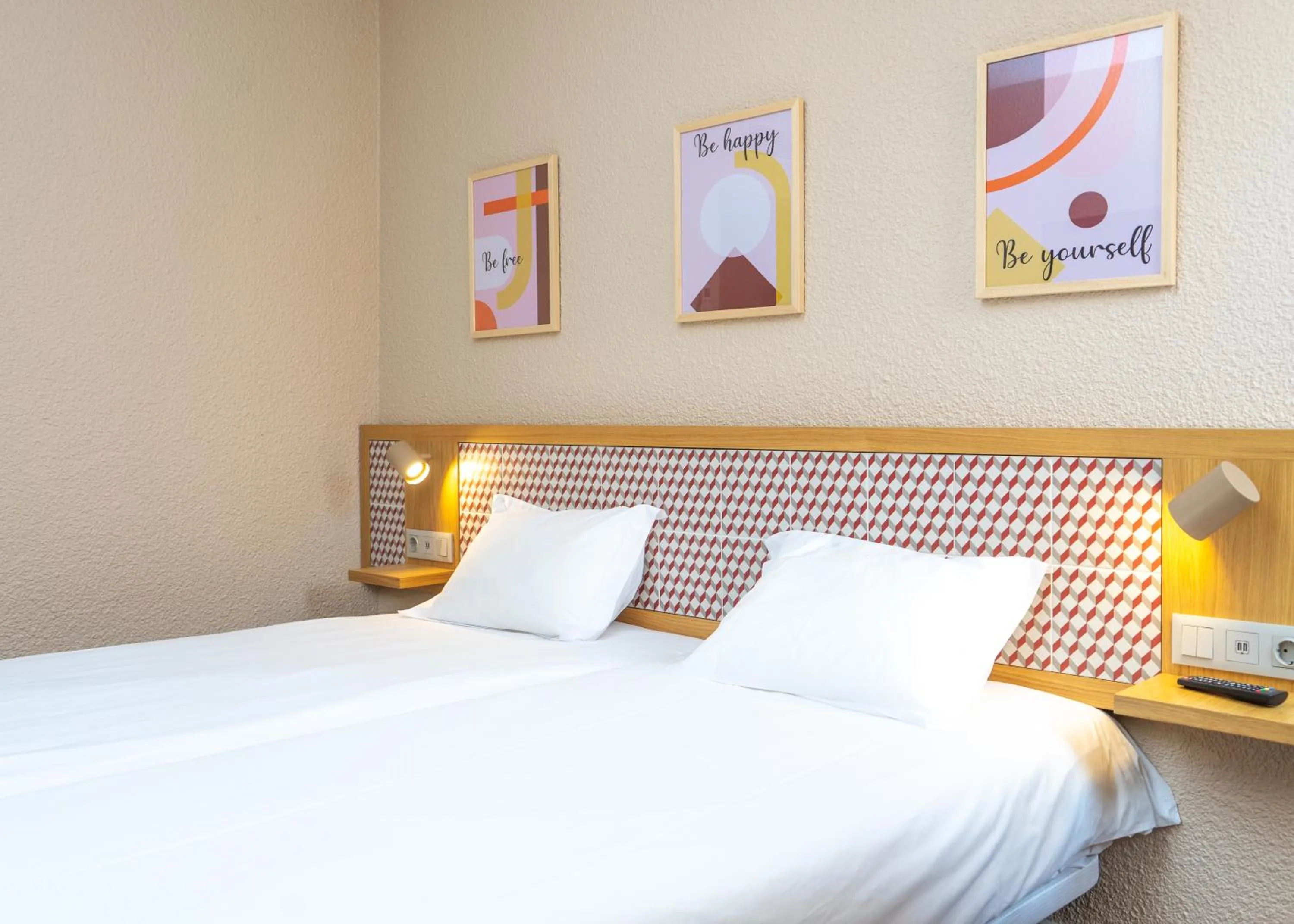 Bedroom, Bed in Flag Hotel Lisboa Oeiras