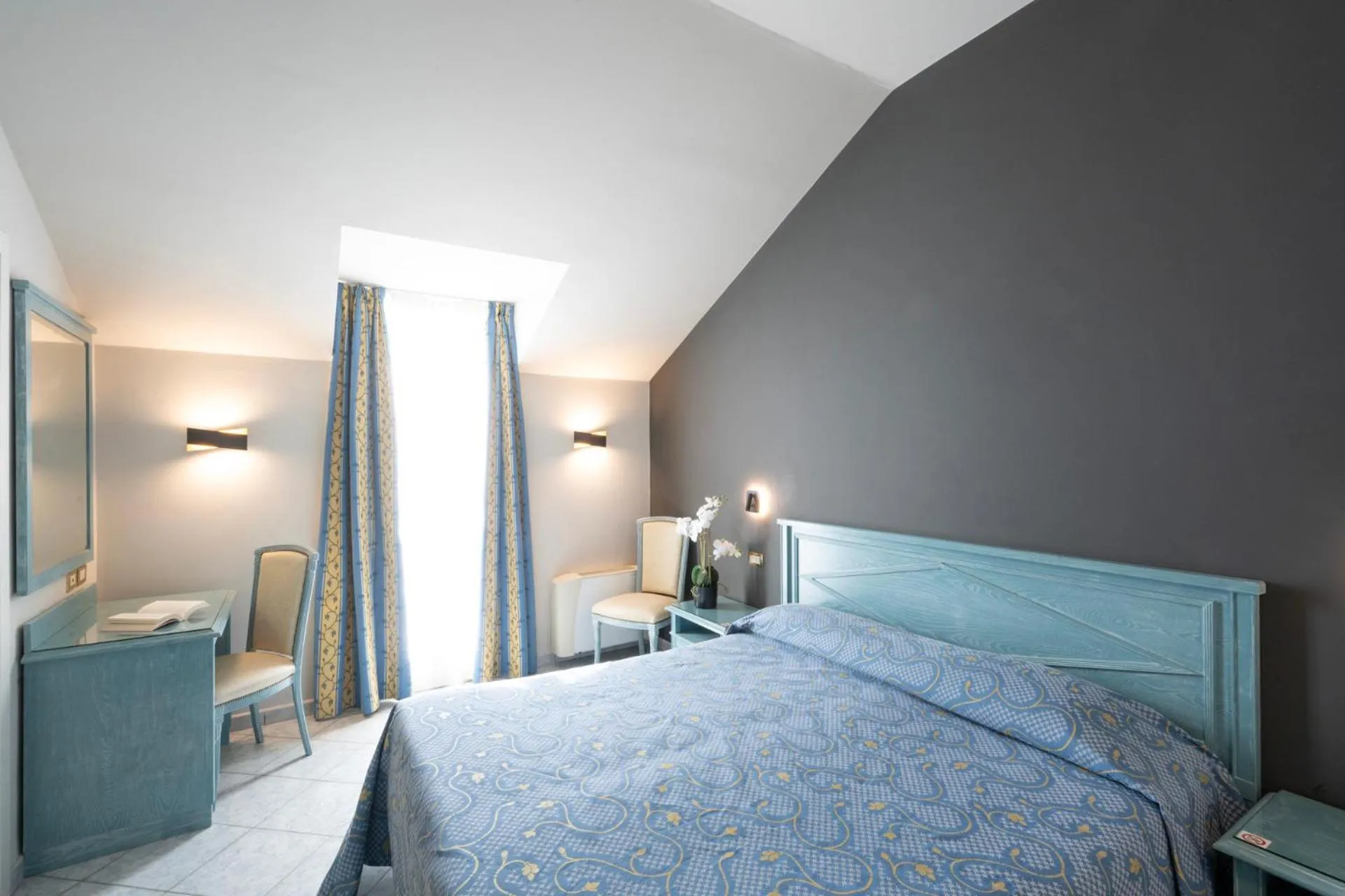 Photo of the whole room, Bed in Cavour 30TRE - Hotel Moderno