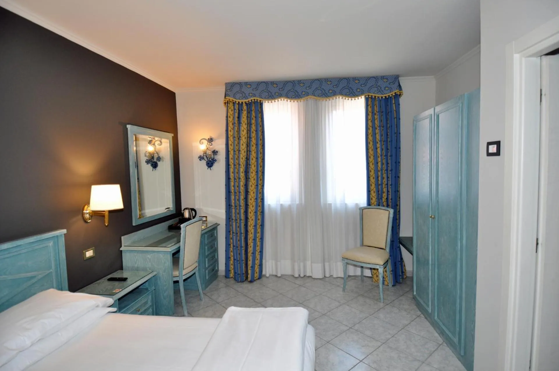 Photo of the whole room, Bed in Cavour 30TRE - Hotel Moderno