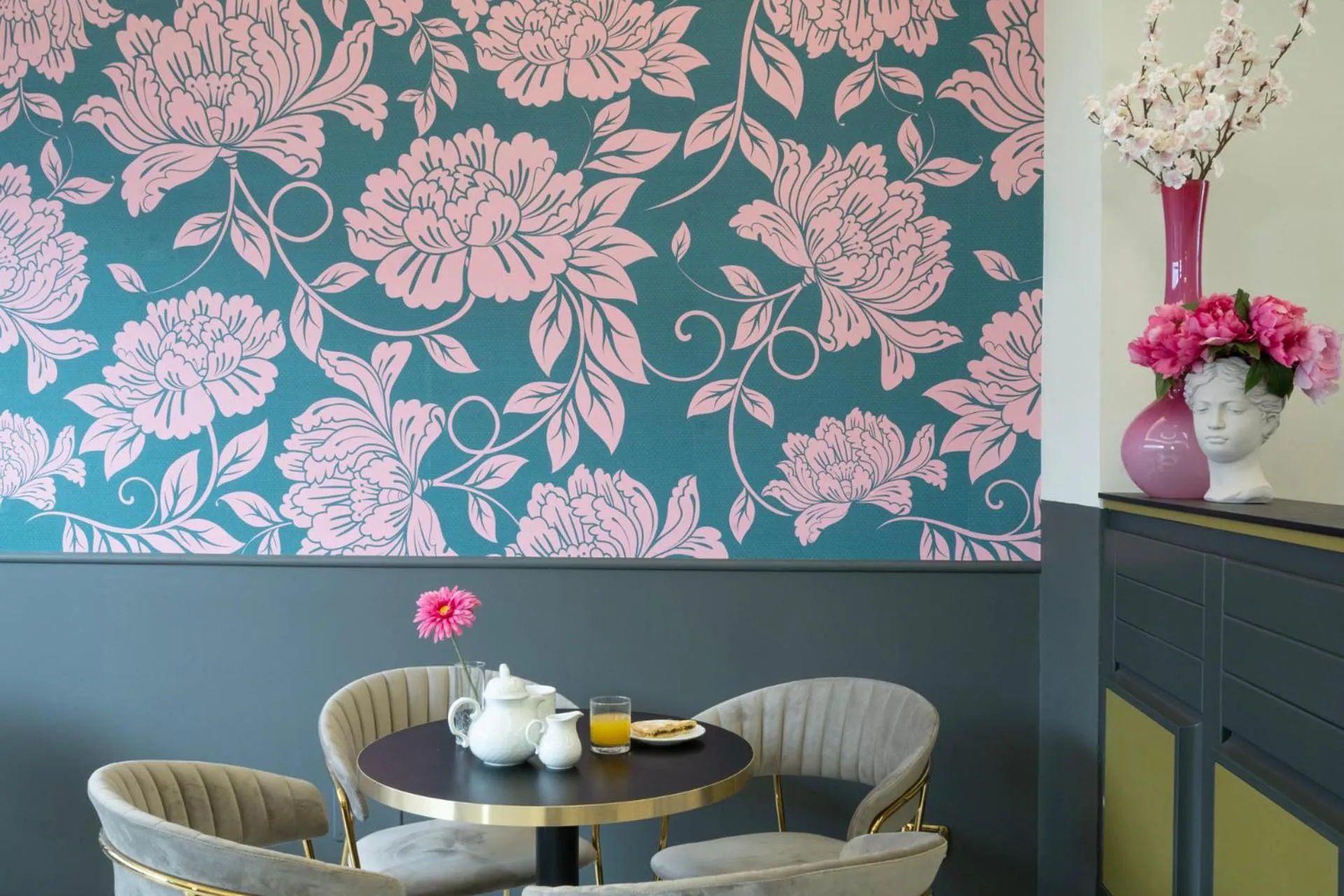 Communal lounge/ TV room in Cavour 30TRE - Hotel Moderno