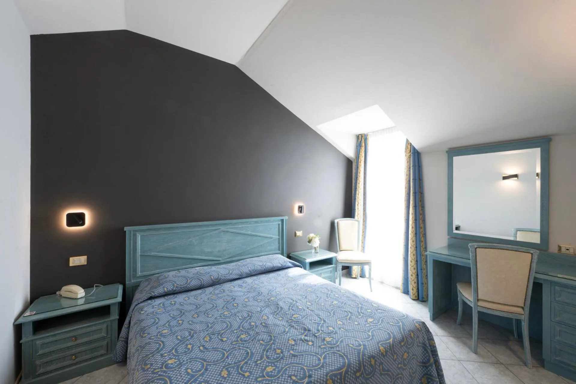 Photo of the whole room, Bed in Cavour 30TRE - Hotel Moderno