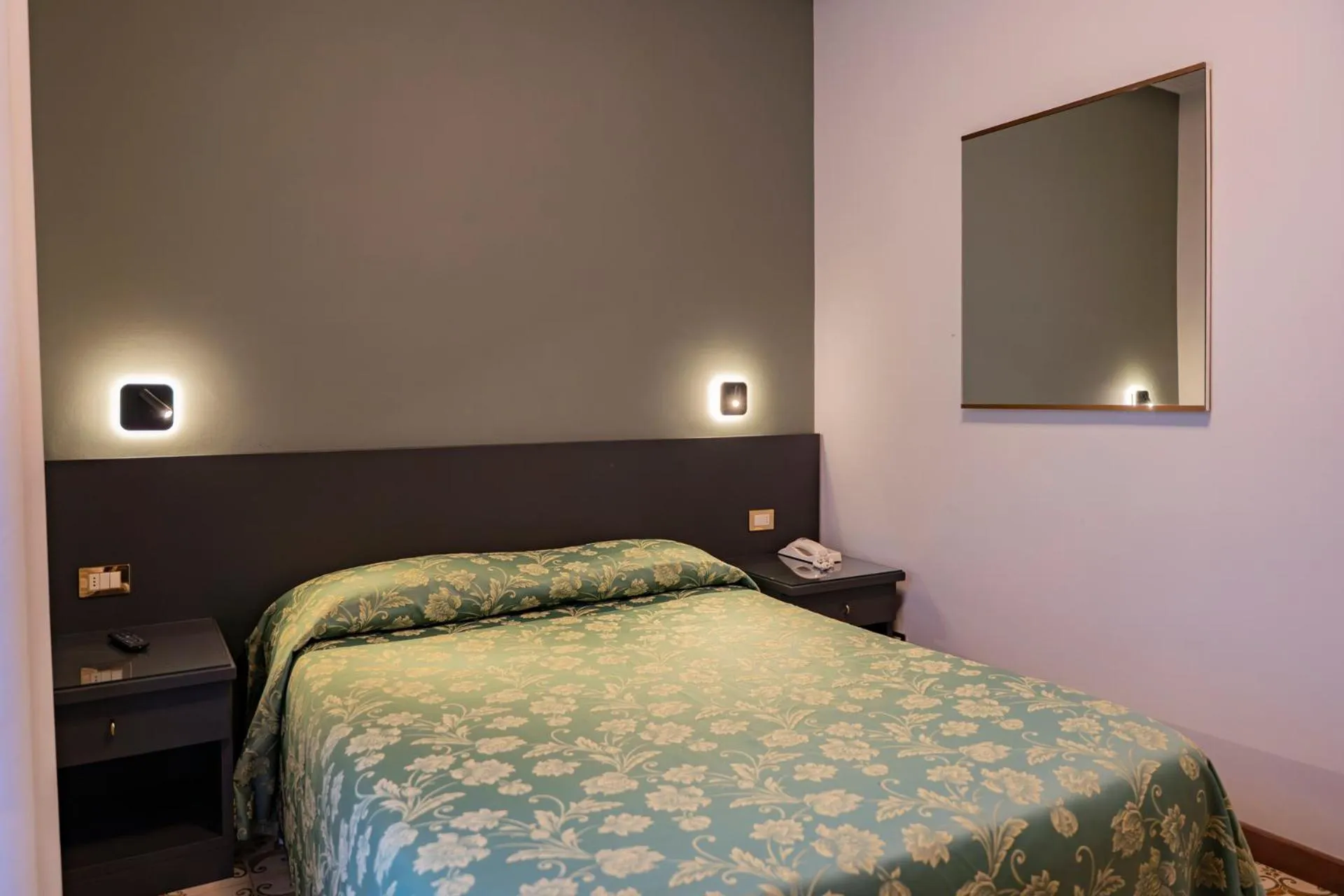 Bed in Cavour 30TRE - Hotel Moderno