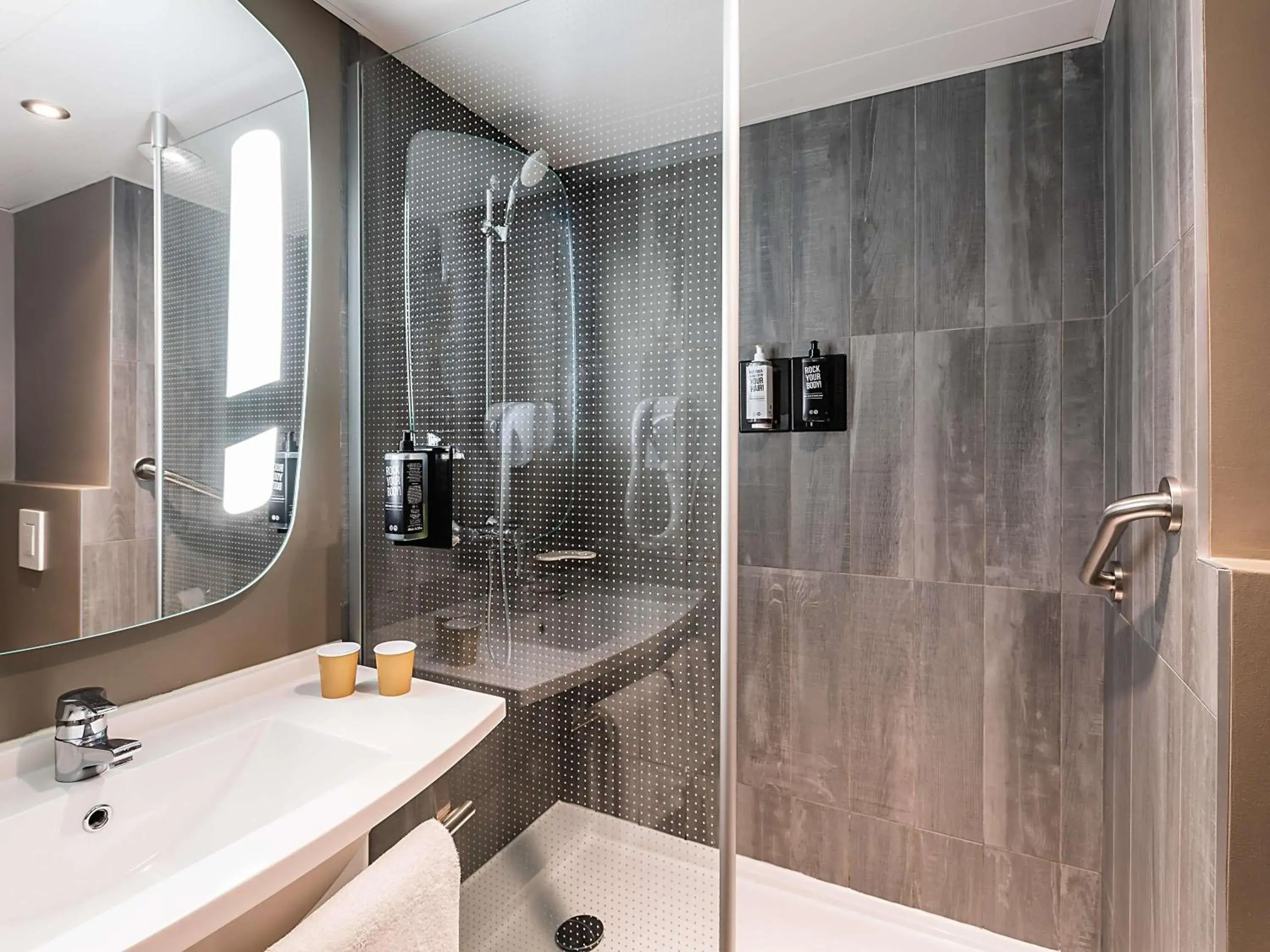 Bedroom in Hotel ibis Lisboa Liberdade Bedroom in Hotel ibis Lisboa Liberdade