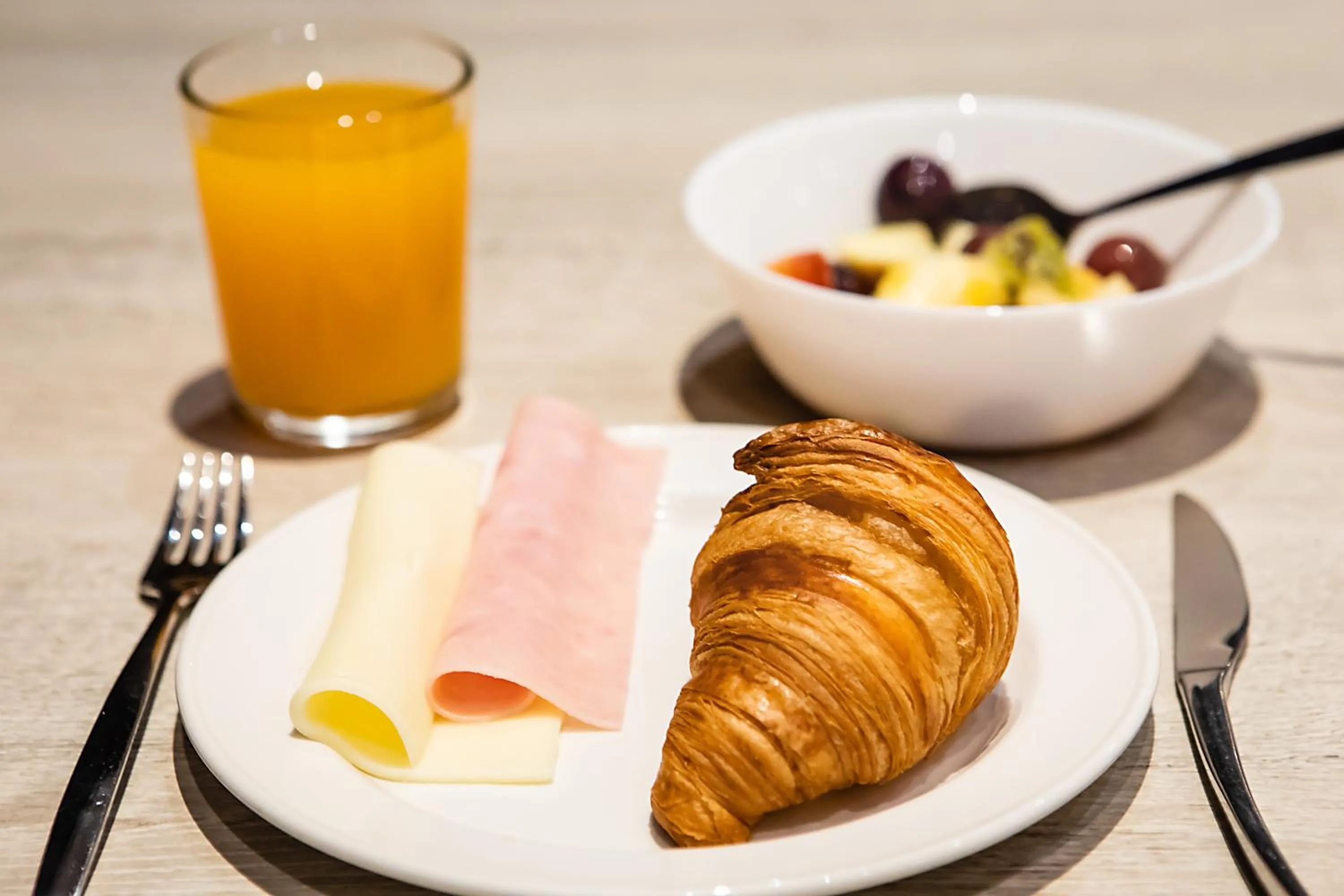 Food and drinks in Hotel ibis Lisboa Liberdade