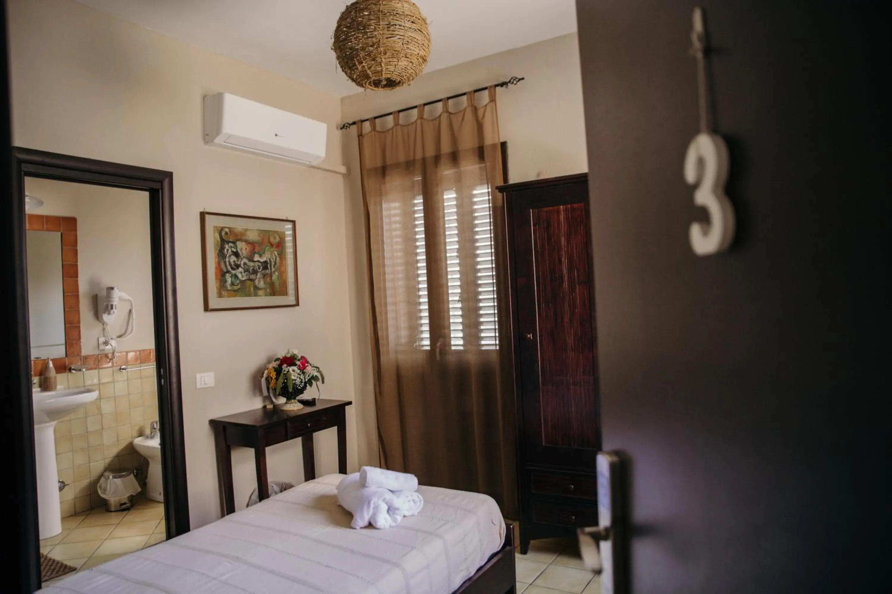 Single Room with Private Bathroom in Le Antiche Colonne Single Room with Private Bathroom in Le Antiche Colonne