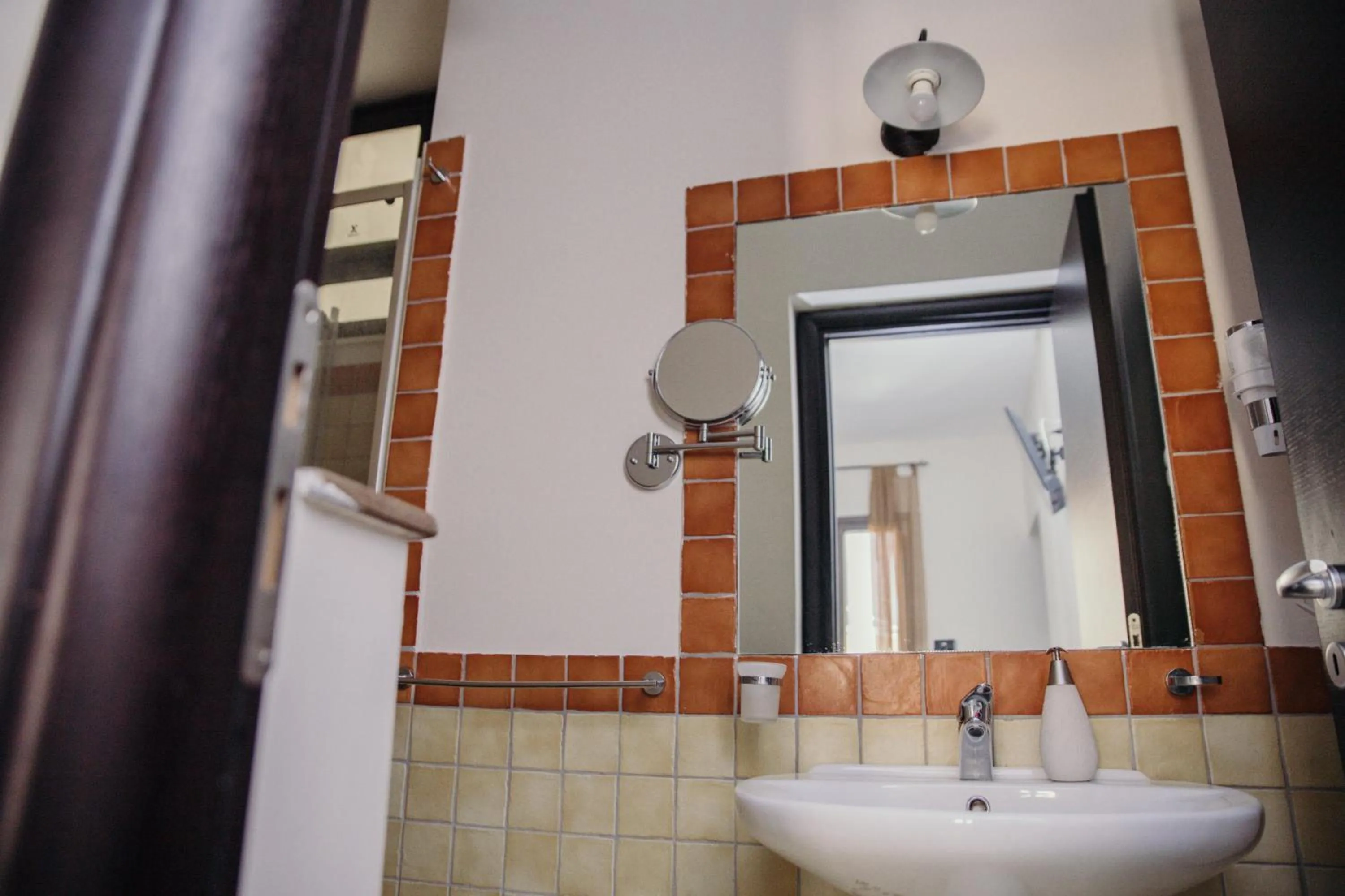 Shower in Le Antiche Colonne