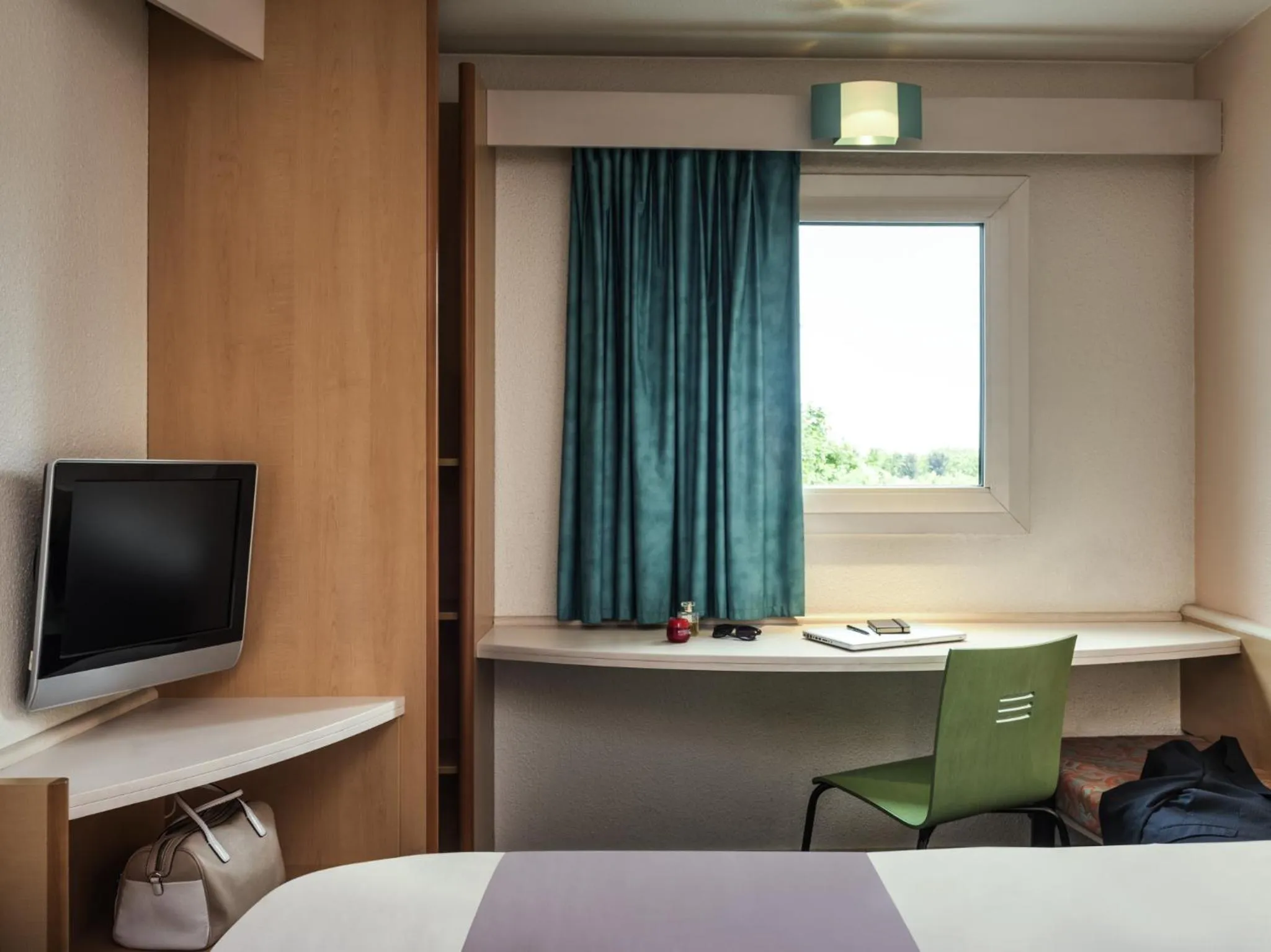 Photo of the whole room in Hotel ibis Leiria Fatima