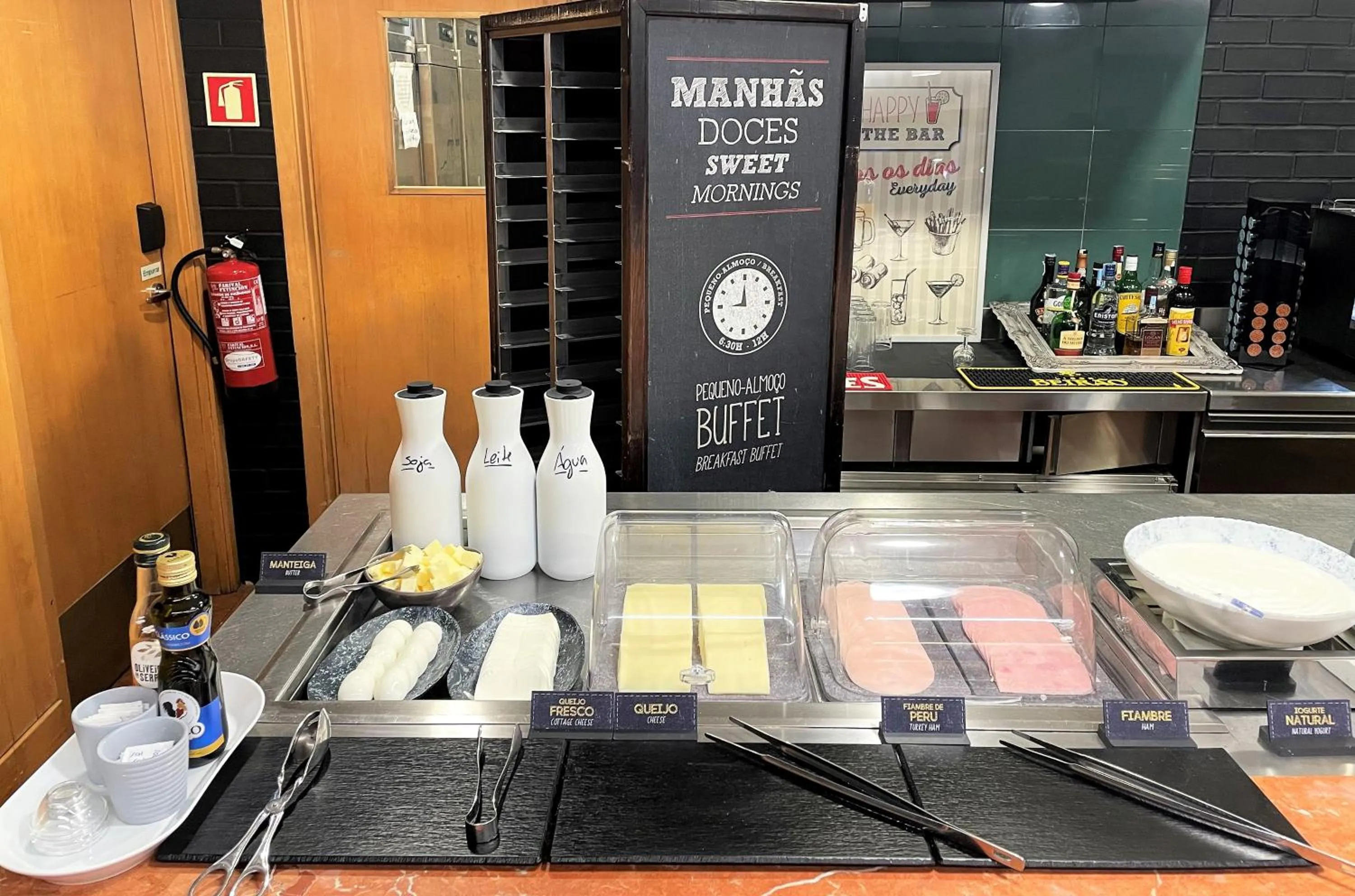 Buffet breakfast in Hotel ibis Leiria Fatima