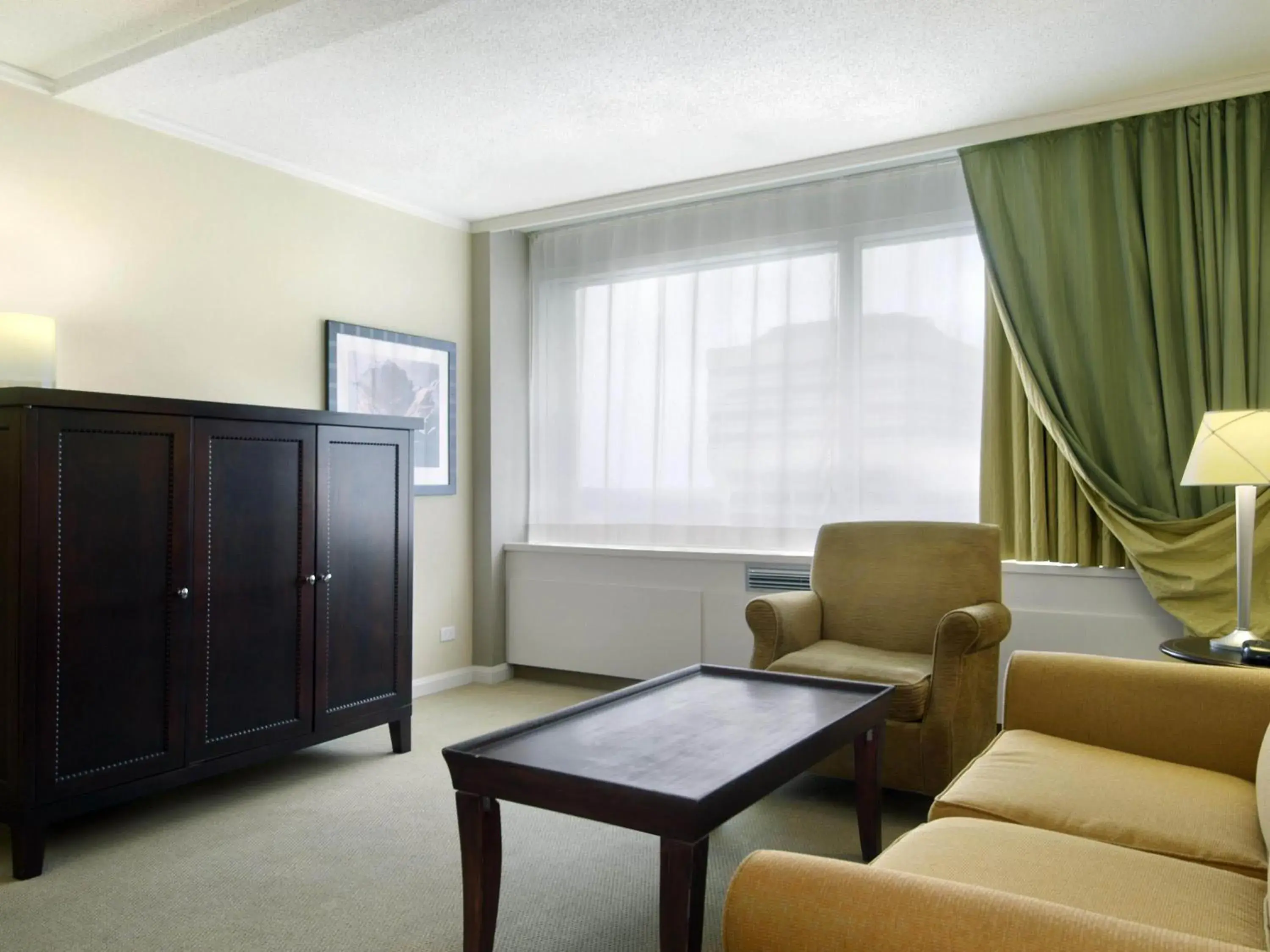 Bedroom in Fairmont Winnipeg Bedroom in Fairmont Winnipeg