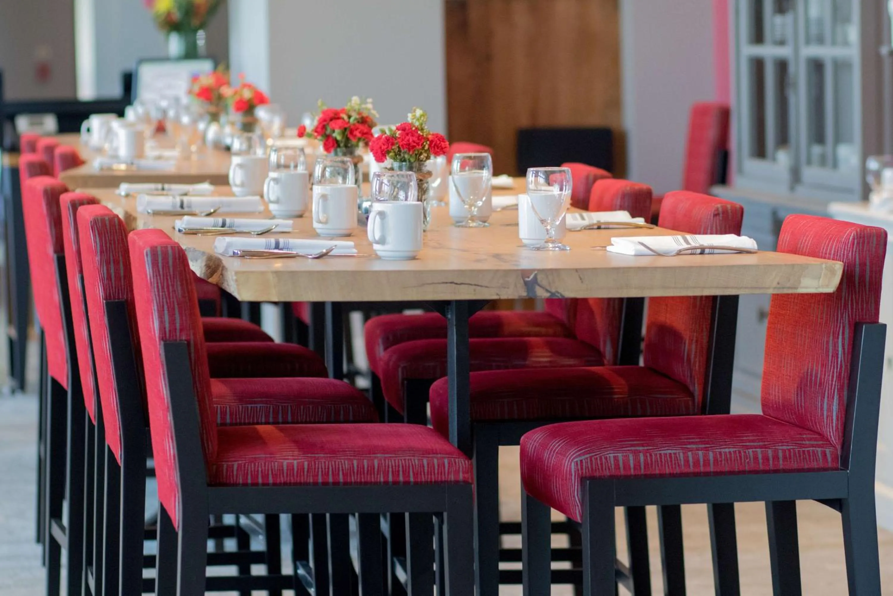 Restaurant/places to eat in Hilton Philadelphia at Penn's Landing