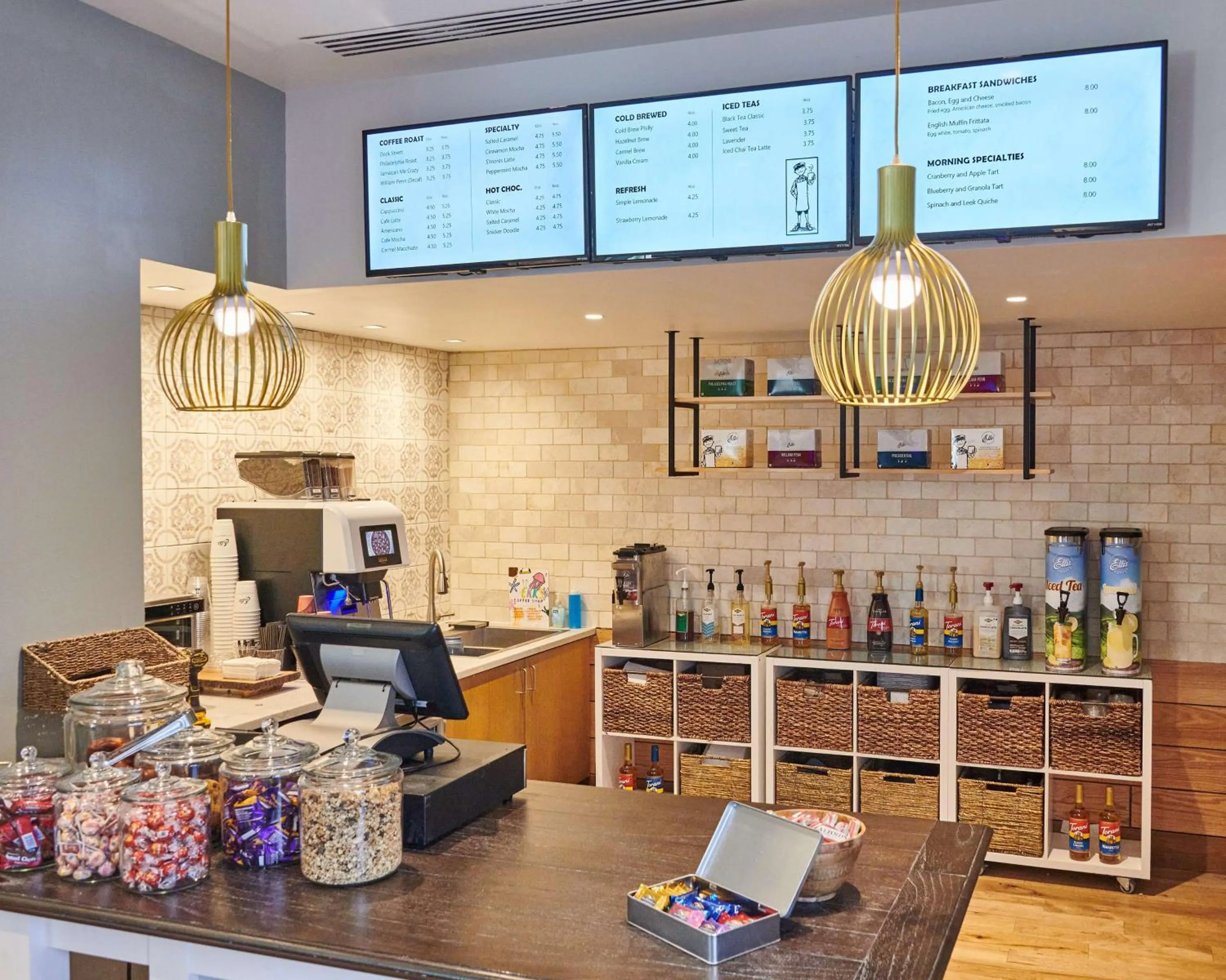 Restaurant/places to eat in Hilton Philadelphia at Penn's Landing