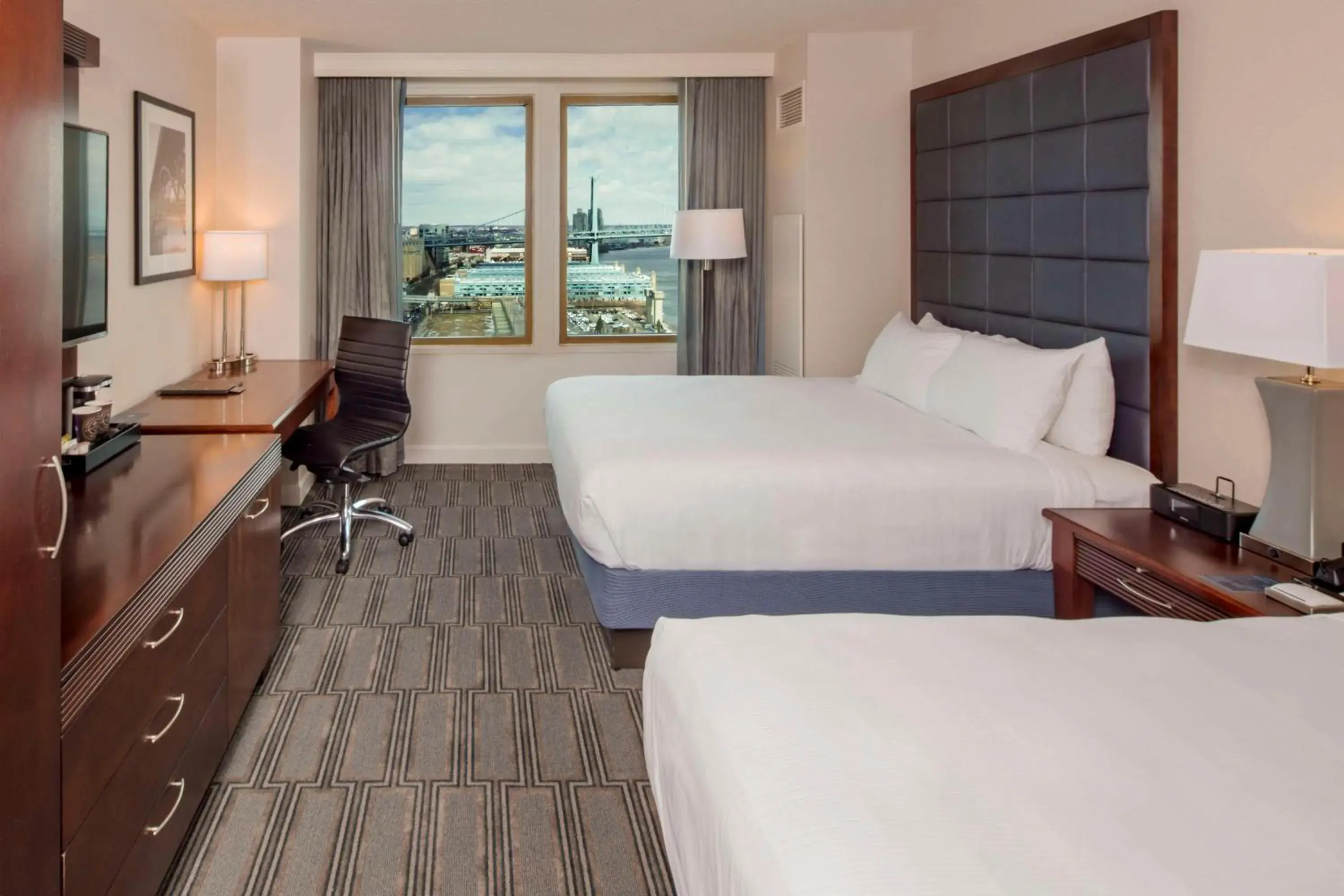 Queen Room with Two Queen Beds and View in Hilton Philadelphia at Penn's Landing Queen Room with Two Queen Beds and View in Hilton Philadelphia at Penn's Landing