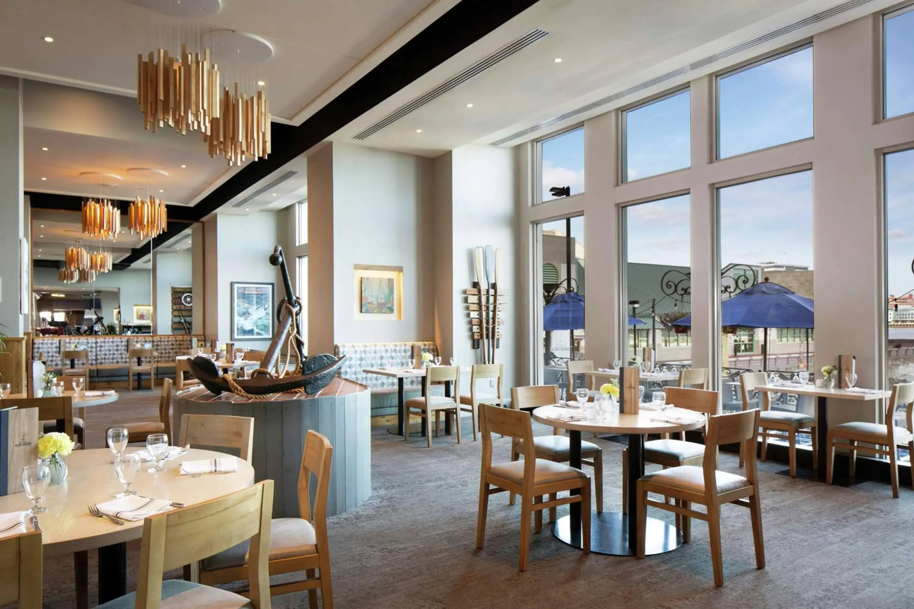 Restaurant/places to eat in Hilton Philadelphia at Penn's Landing Restaurant/places to eat in Hilton Philadelphia at Penn's Landing