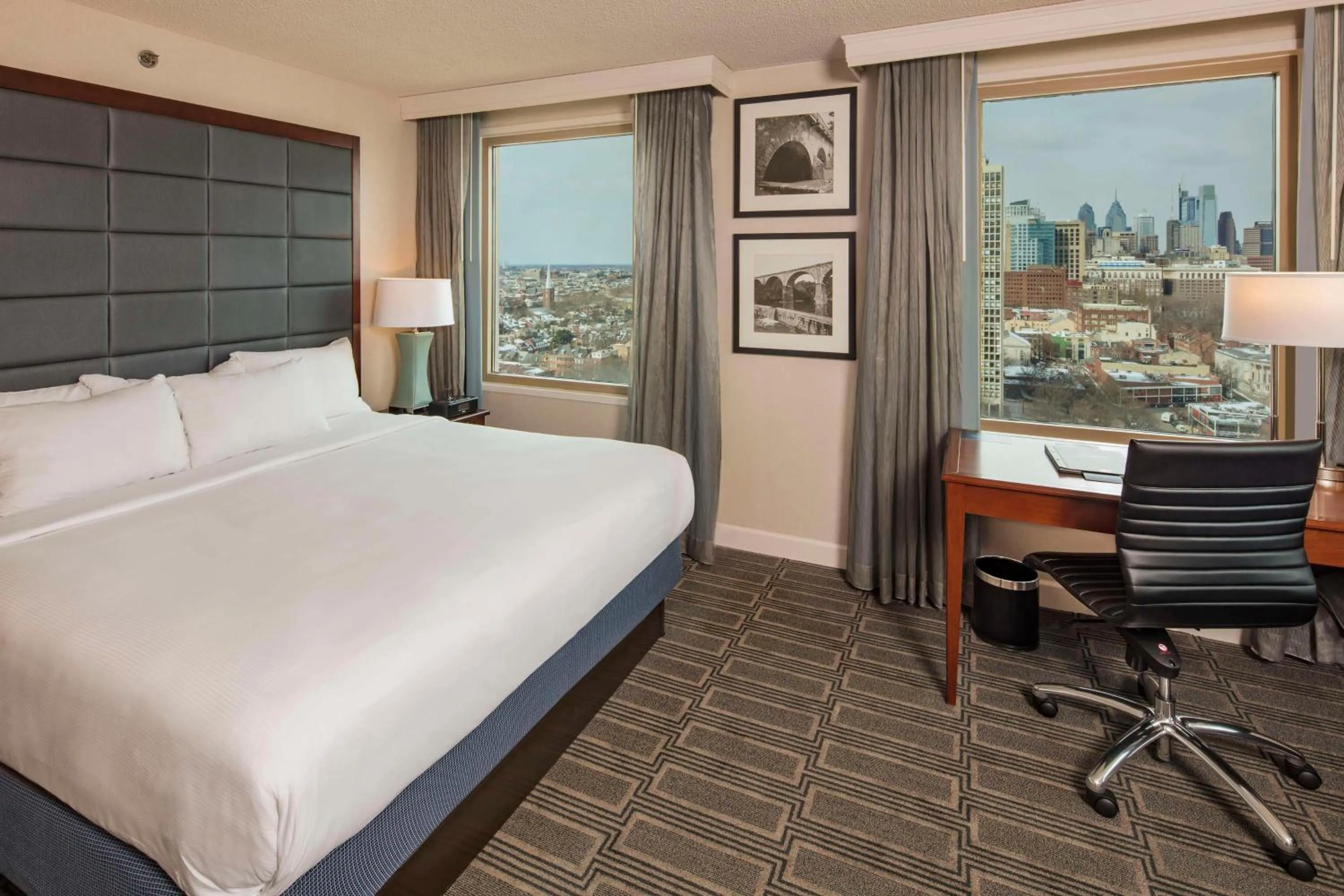 Bedroom, Bed in Hilton Philadelphia at Penn's Landing