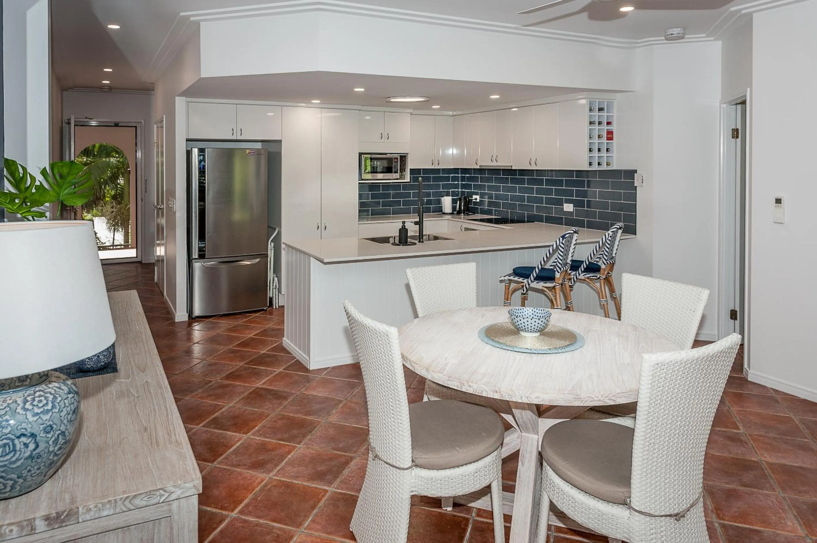 Dining area in Oasis at Palm Cove