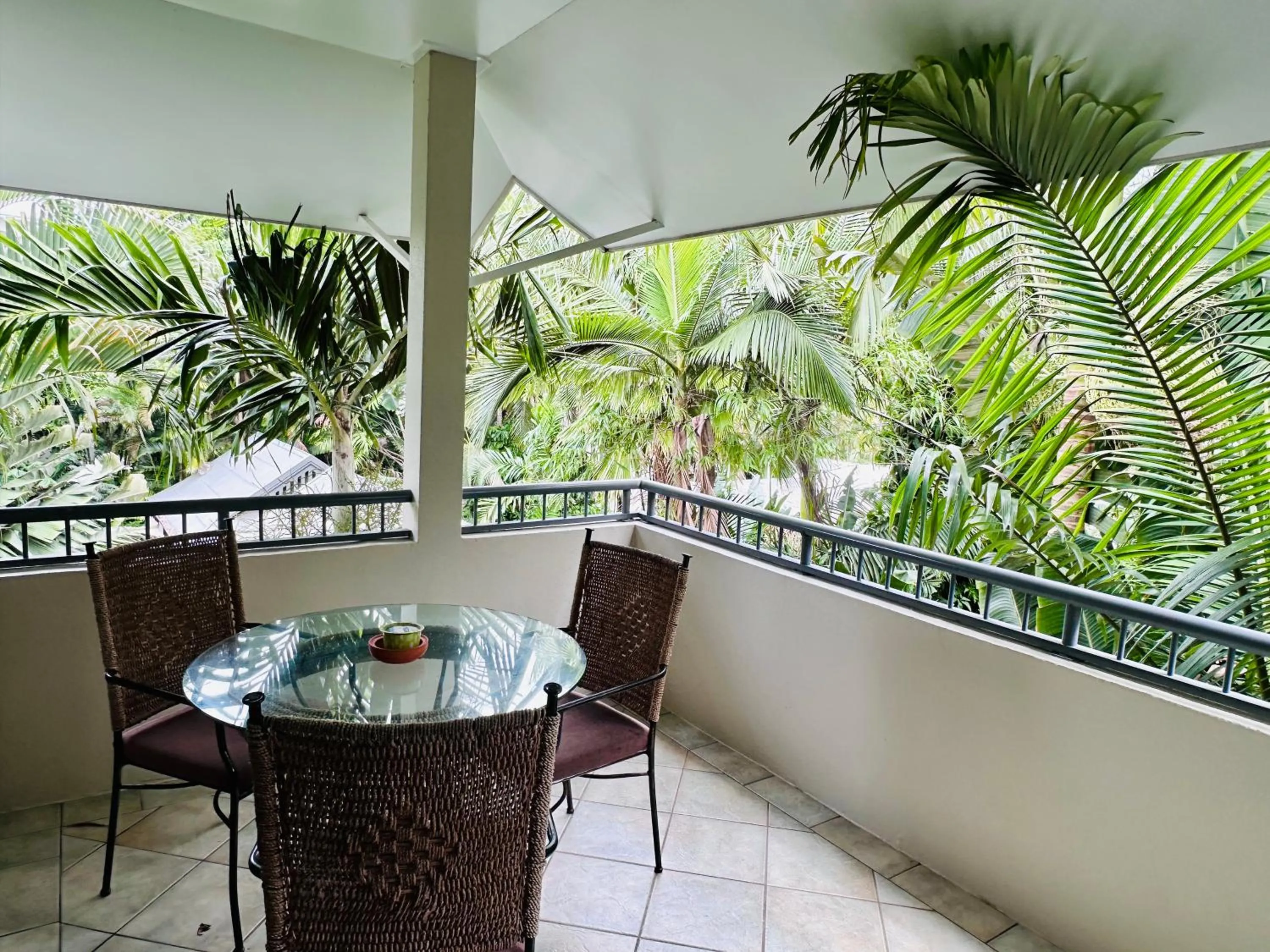 Garden in Oasis at Palm Cove