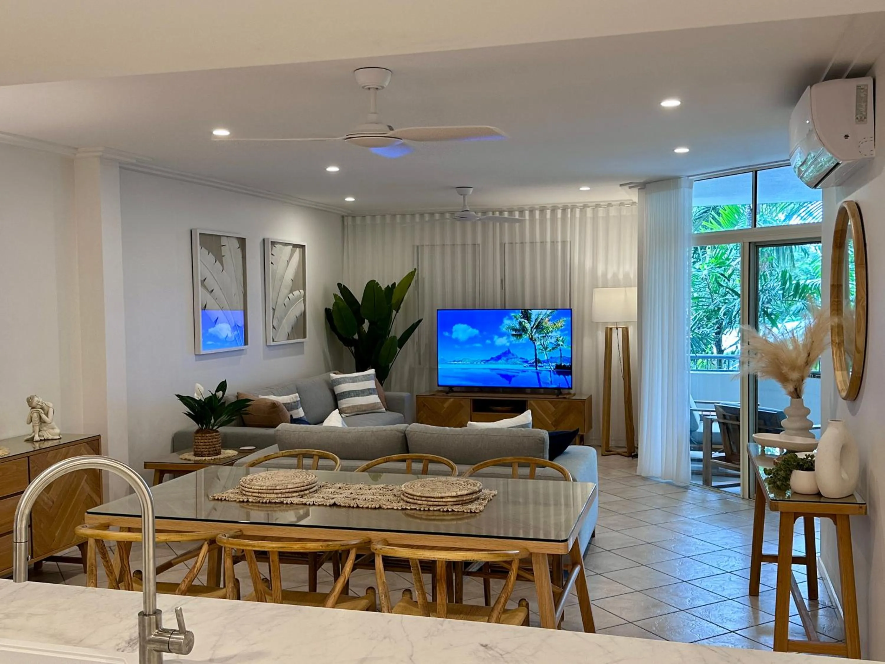 Living room in Oasis at Palm Cove