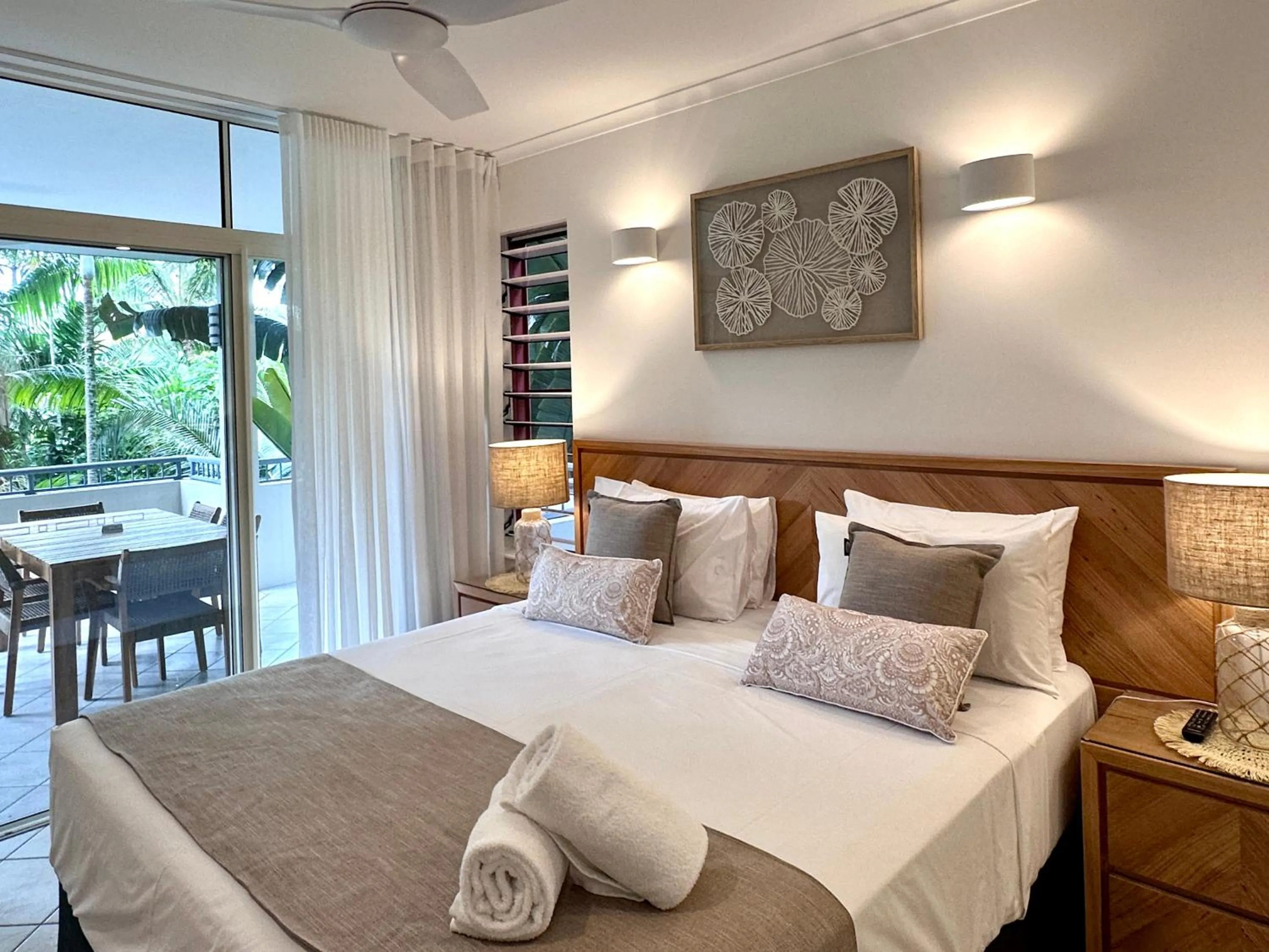 Bed in Oasis at Palm Cove