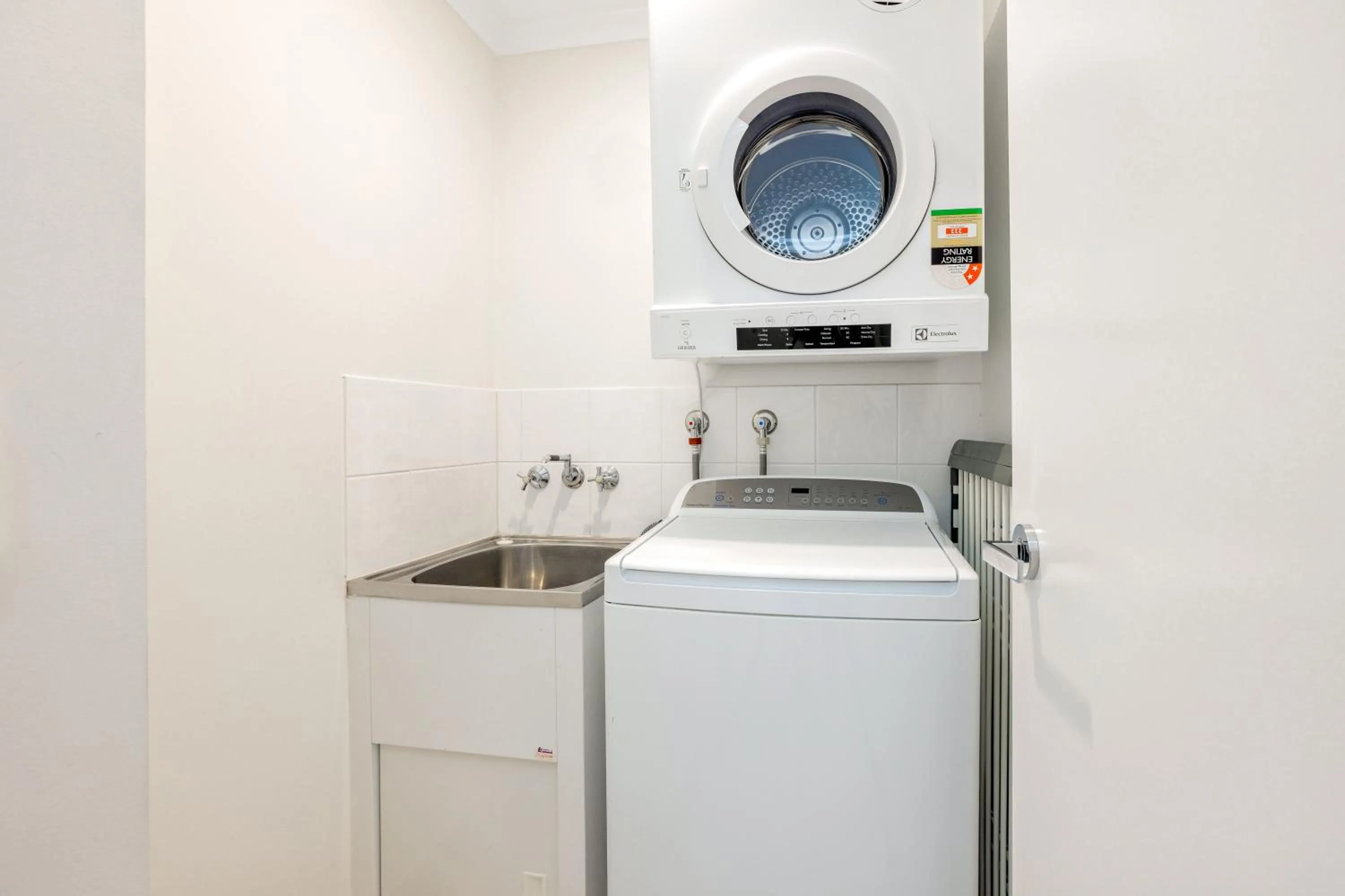 laundry in Oasis at Palm Cove