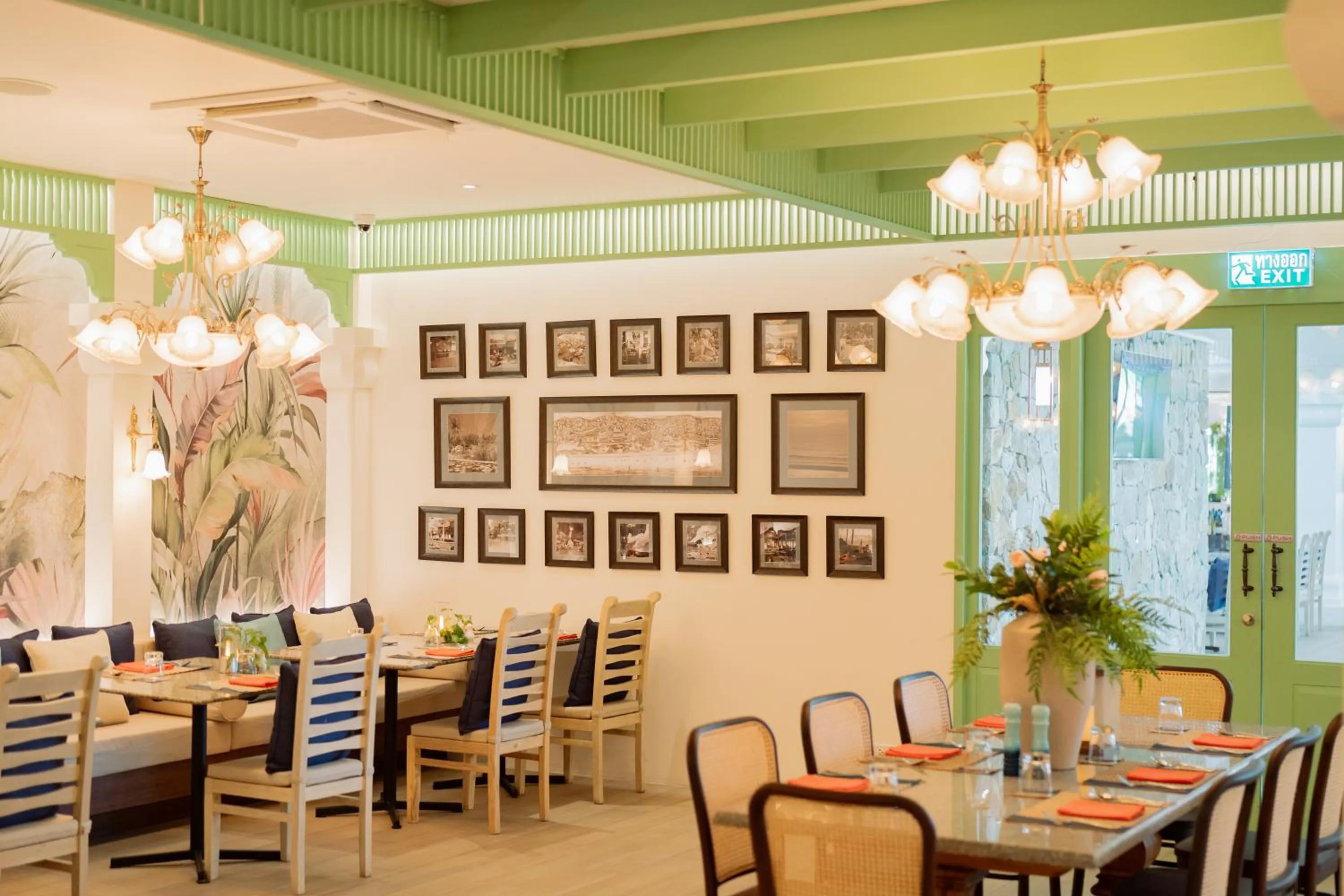 Restaurant/places to eat in Thavorn Palm Beach Resort Phuket