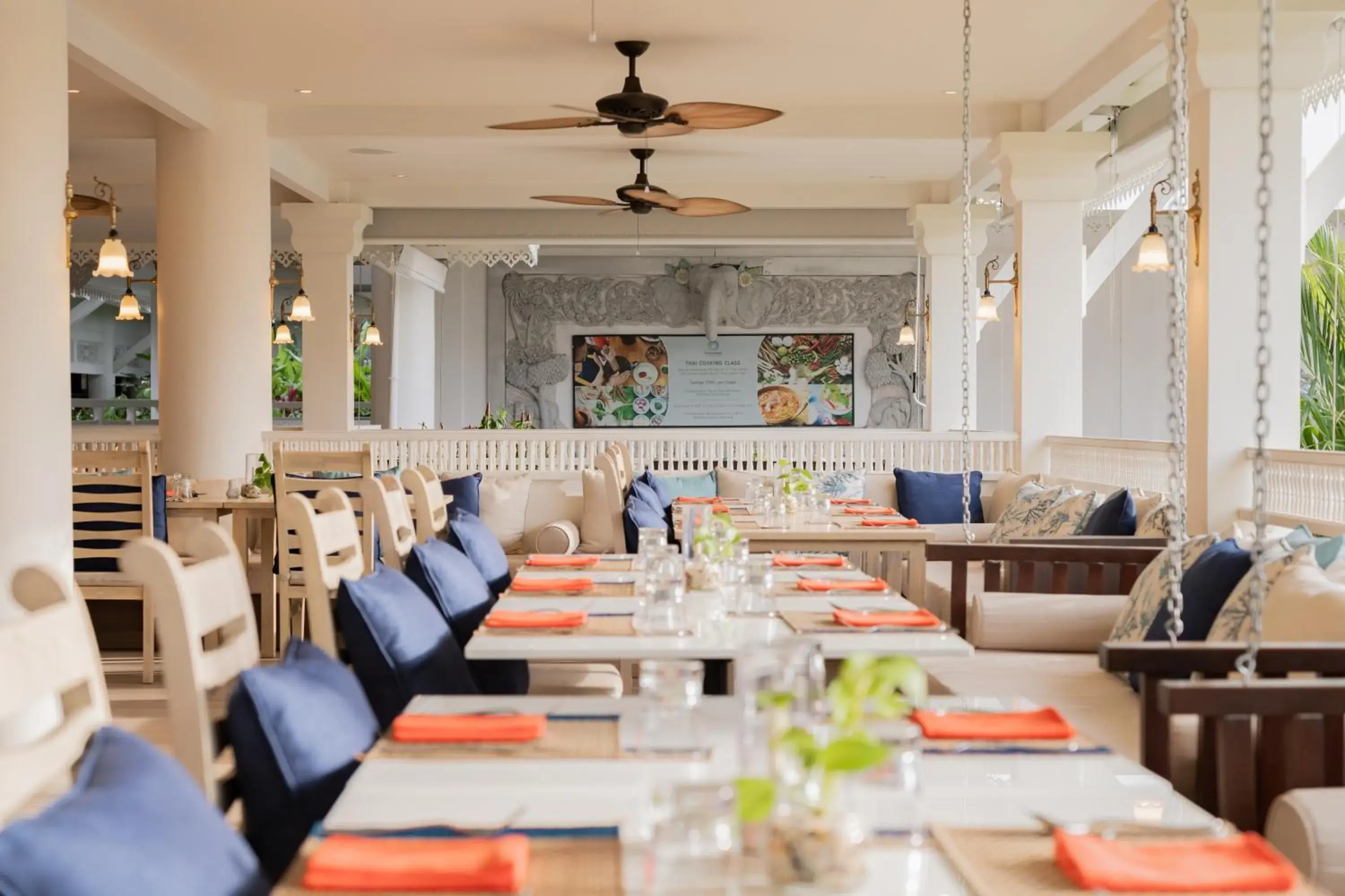 Restaurant/places to eat in Thavorn Palm Beach Resort Phuket Restaurant/places to eat in Thavorn Palm Beach Resort Phuket