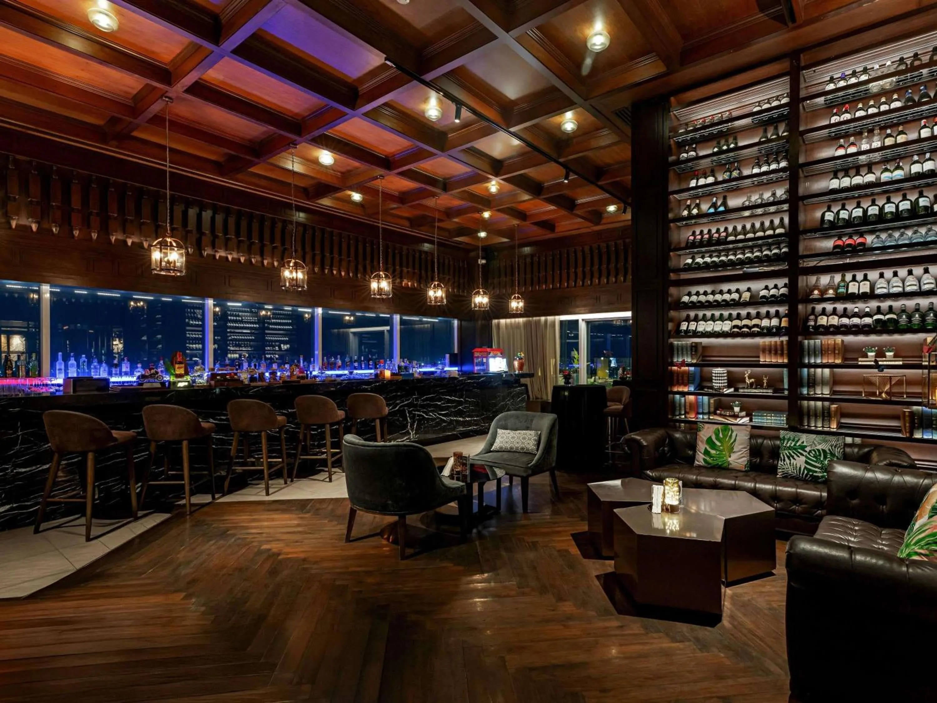 Lounge or bar in Novotel Phuket City Phokeethra