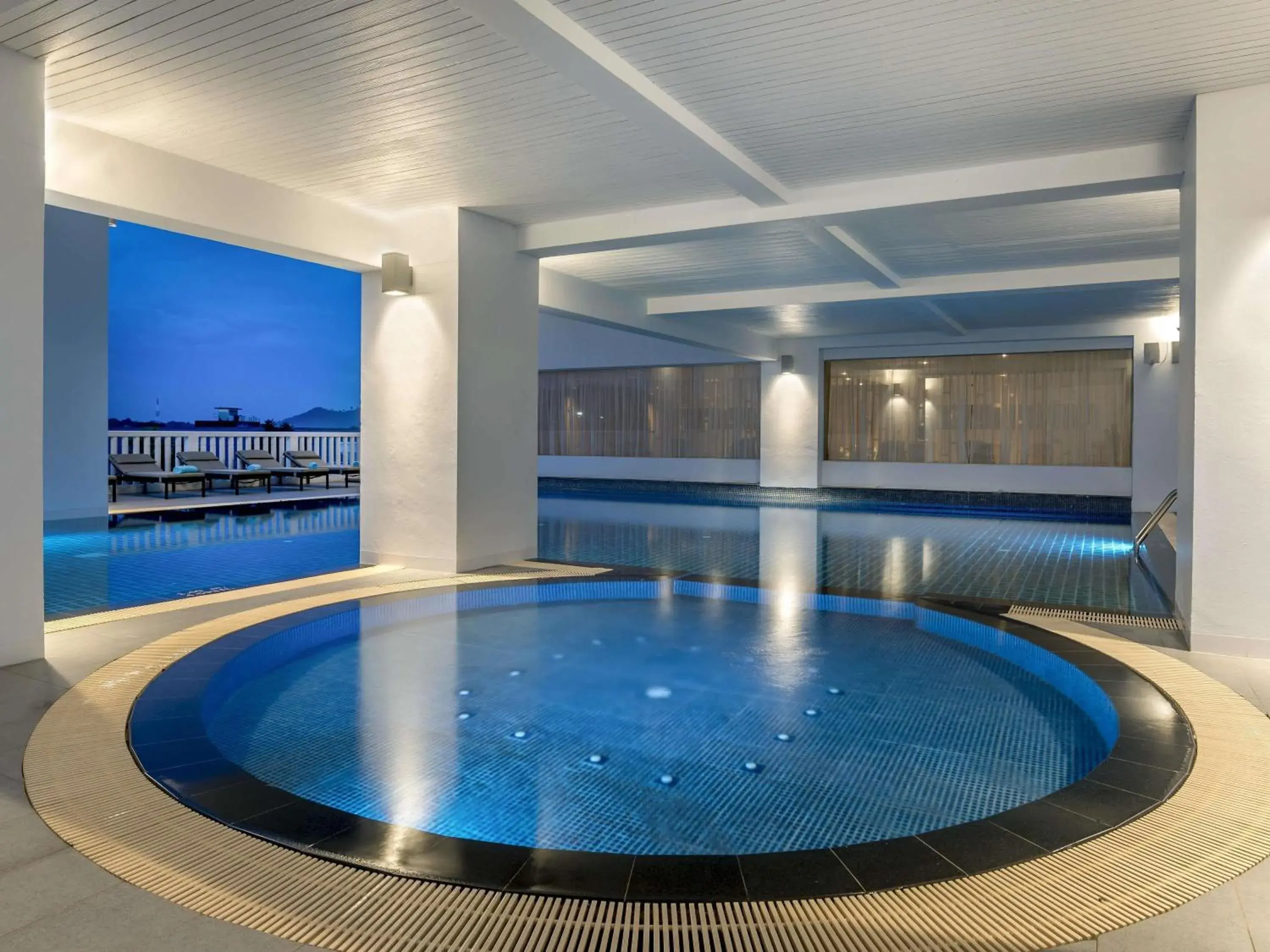 Pool view in Novotel Phuket City Phokeethra Pool view in Novotel Phuket City Phokeethra