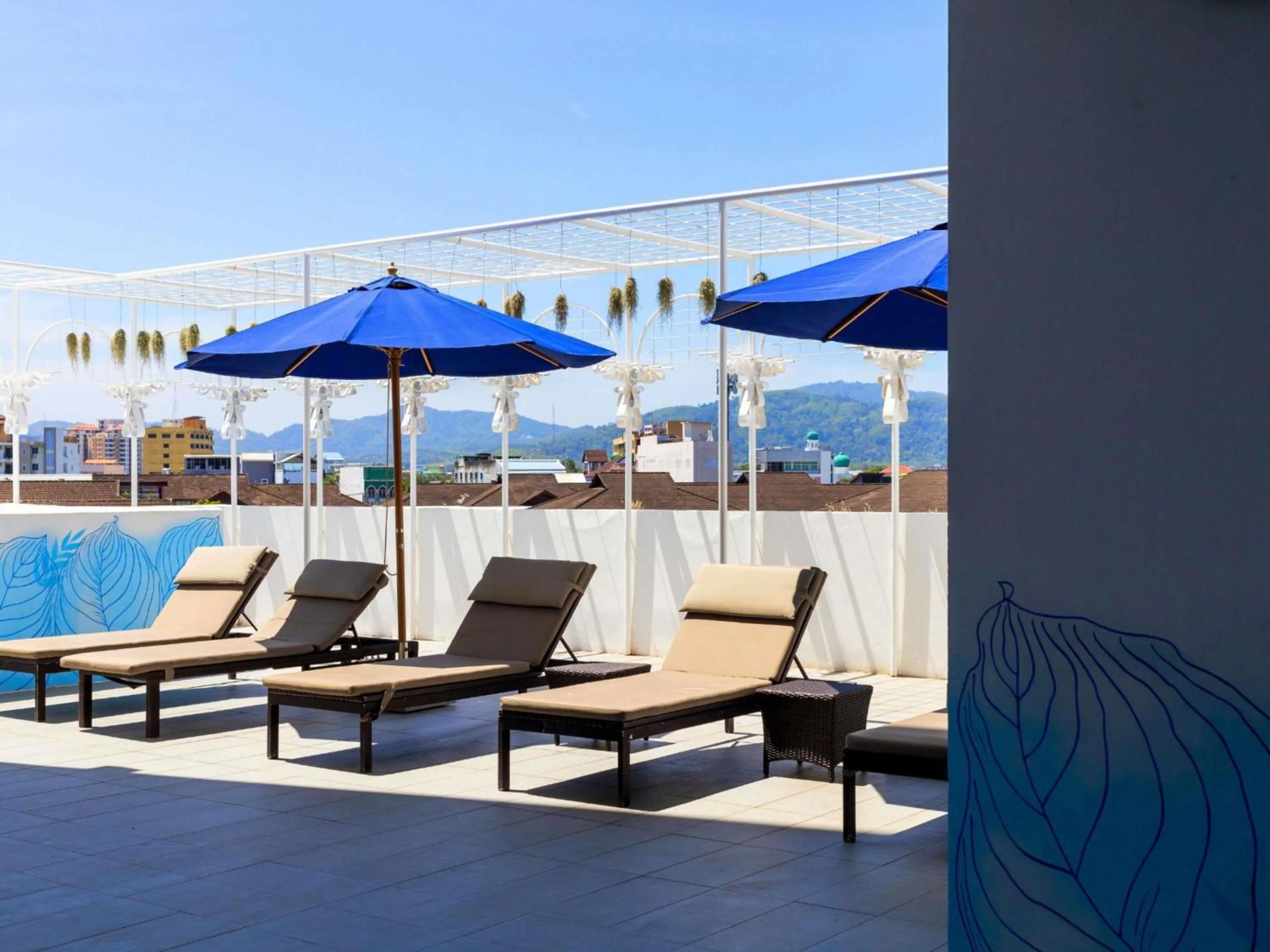 Pool view in Novotel Phuket City Phokeethra