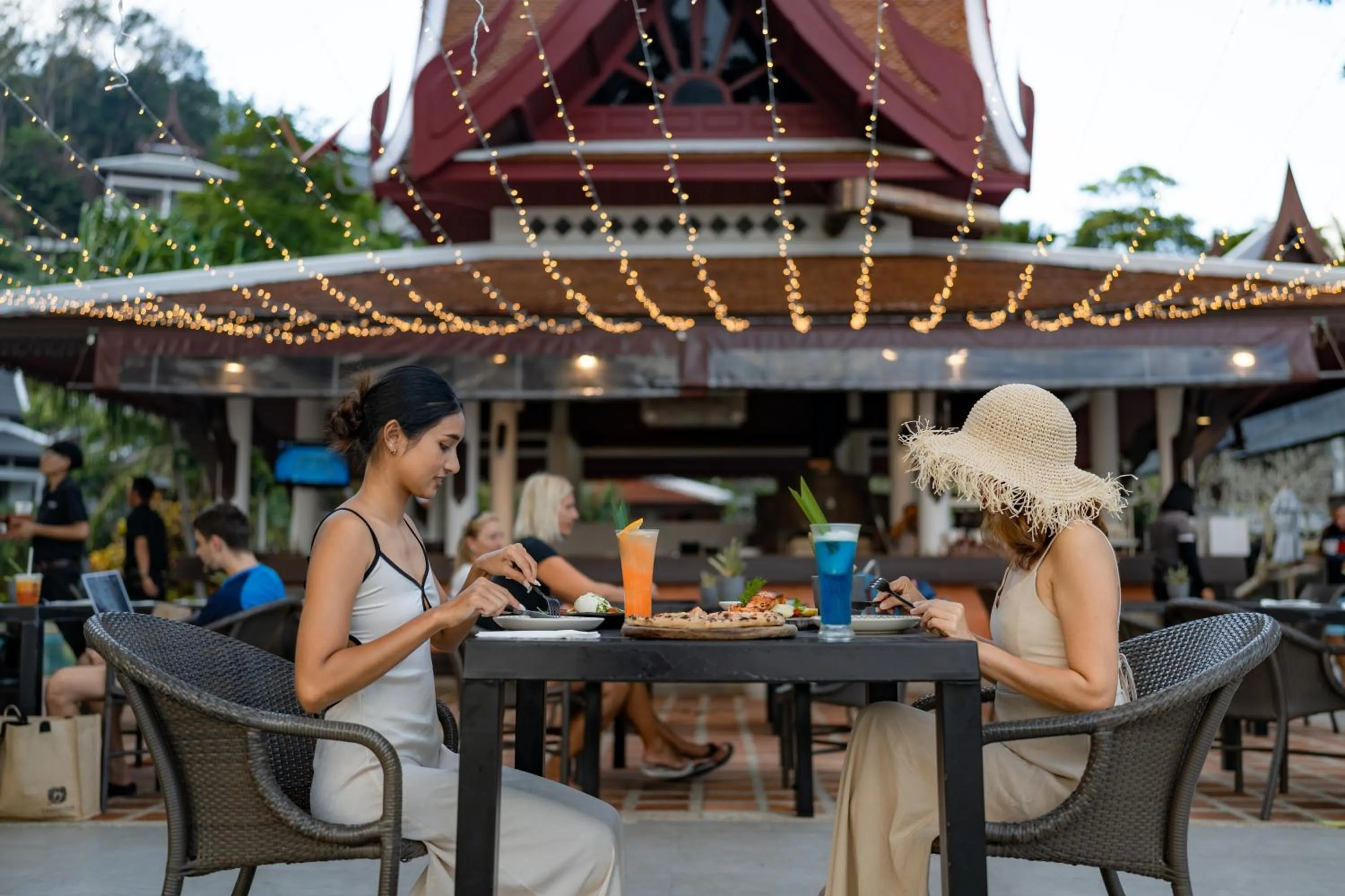 Restaurant/places to eat in Thavorn Beach Village Resort & Spa Phuket
