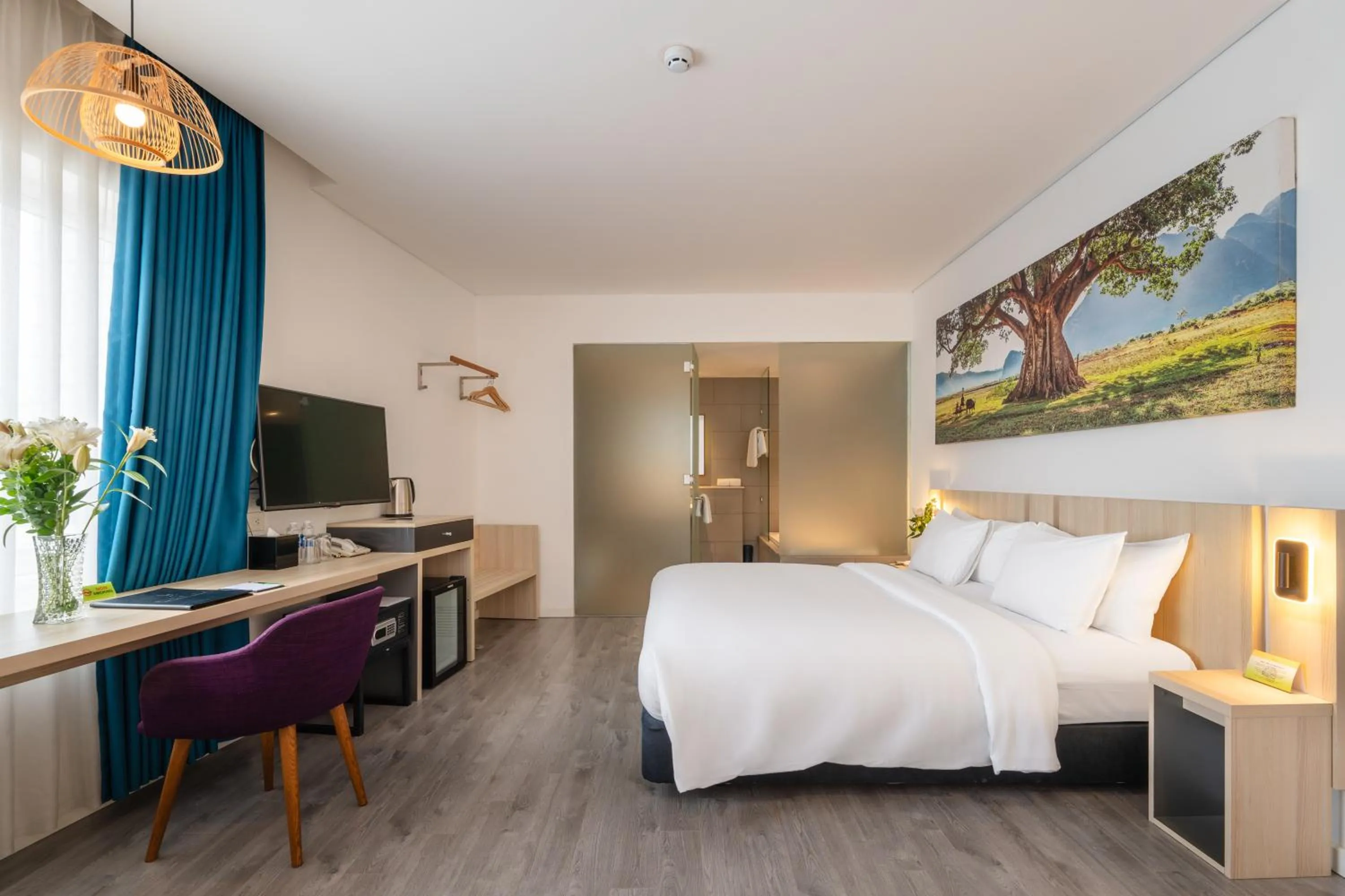 Bedroom, Bed in Liberty Hotel Saigon Greenview