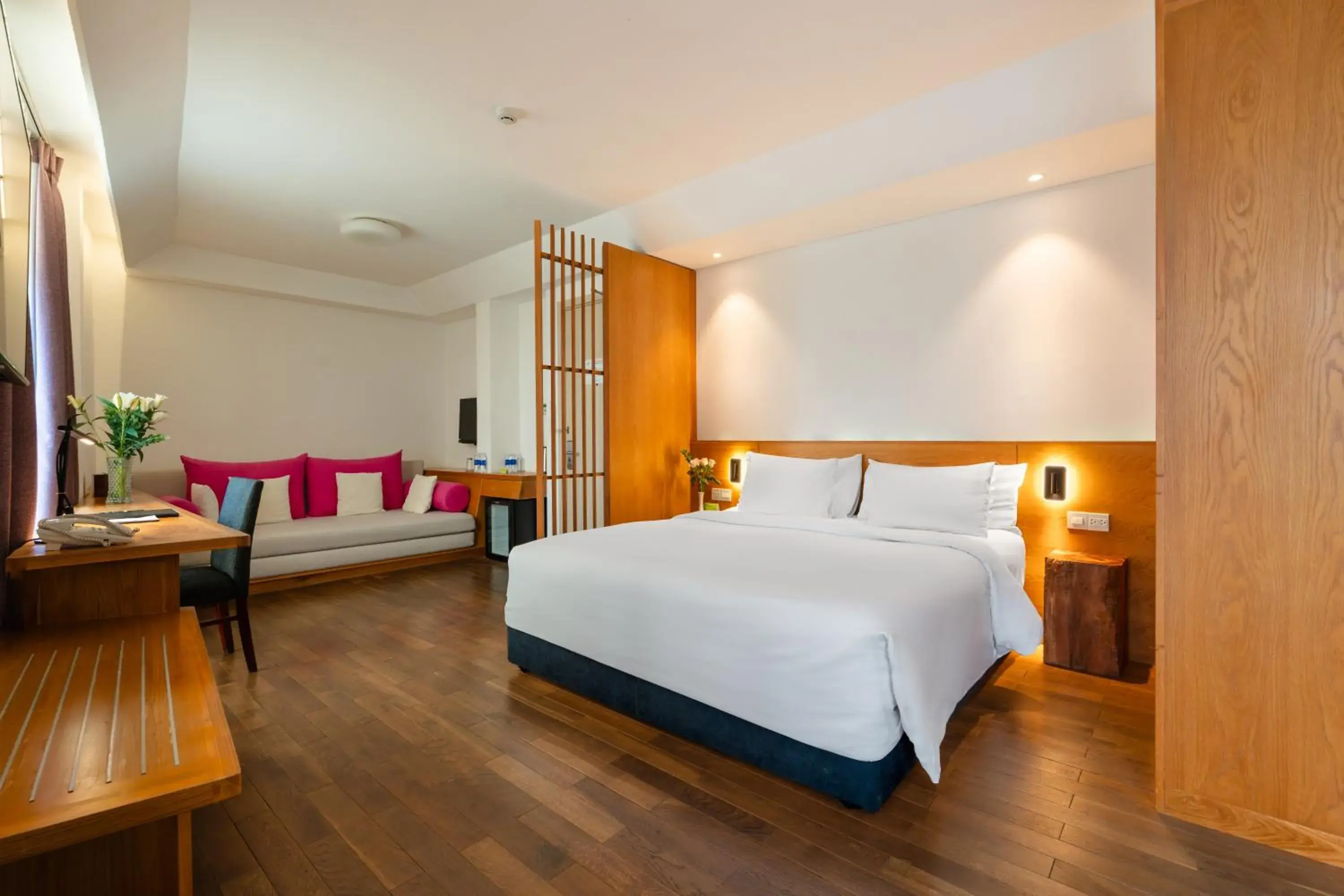 Bedroom, Bed in Liberty Hotel Saigon Greenview Bedroom, Bed in Liberty Hotel Saigon Greenview