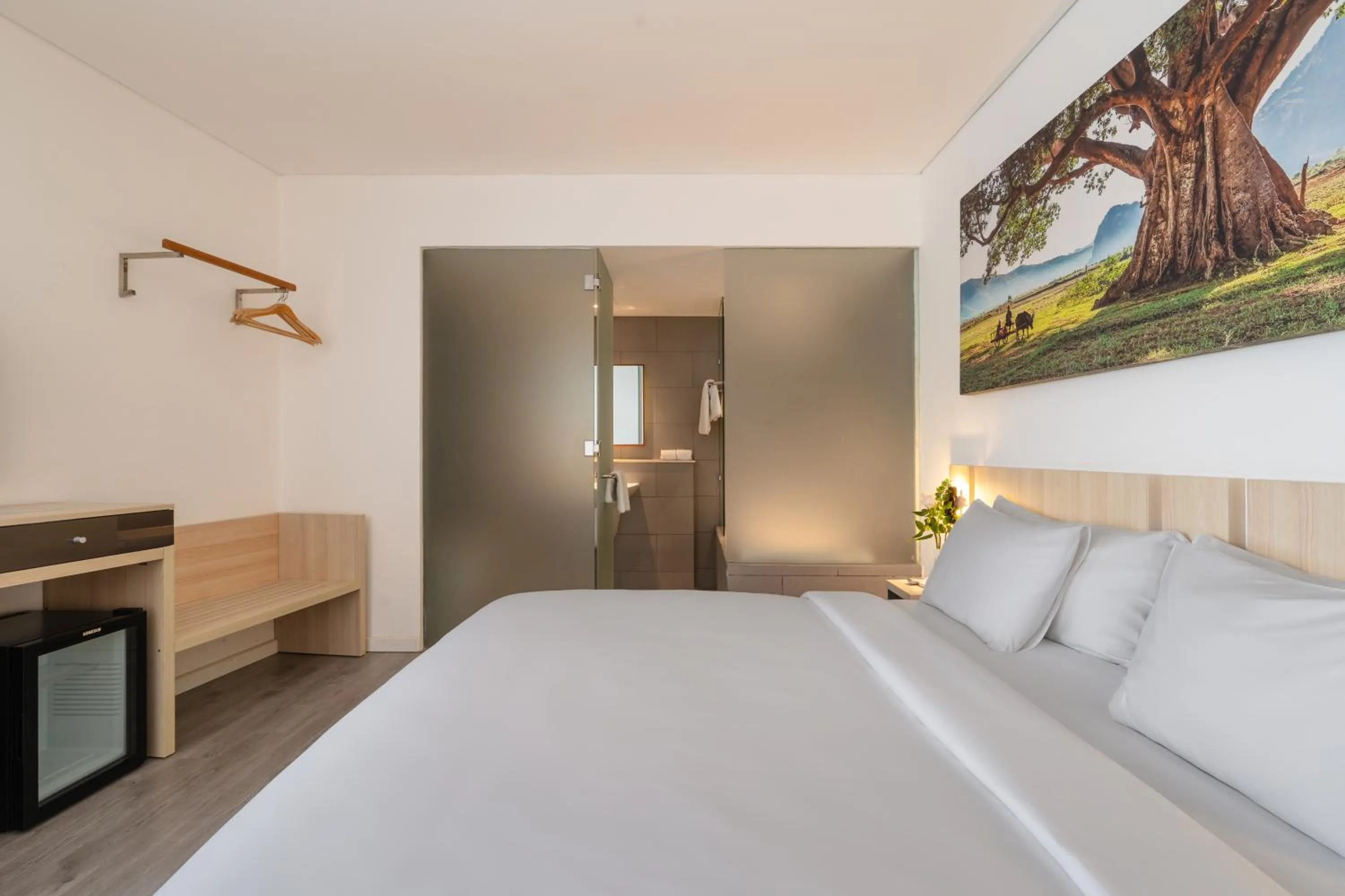 Bedroom, Bed in Liberty Hotel Saigon Greenview