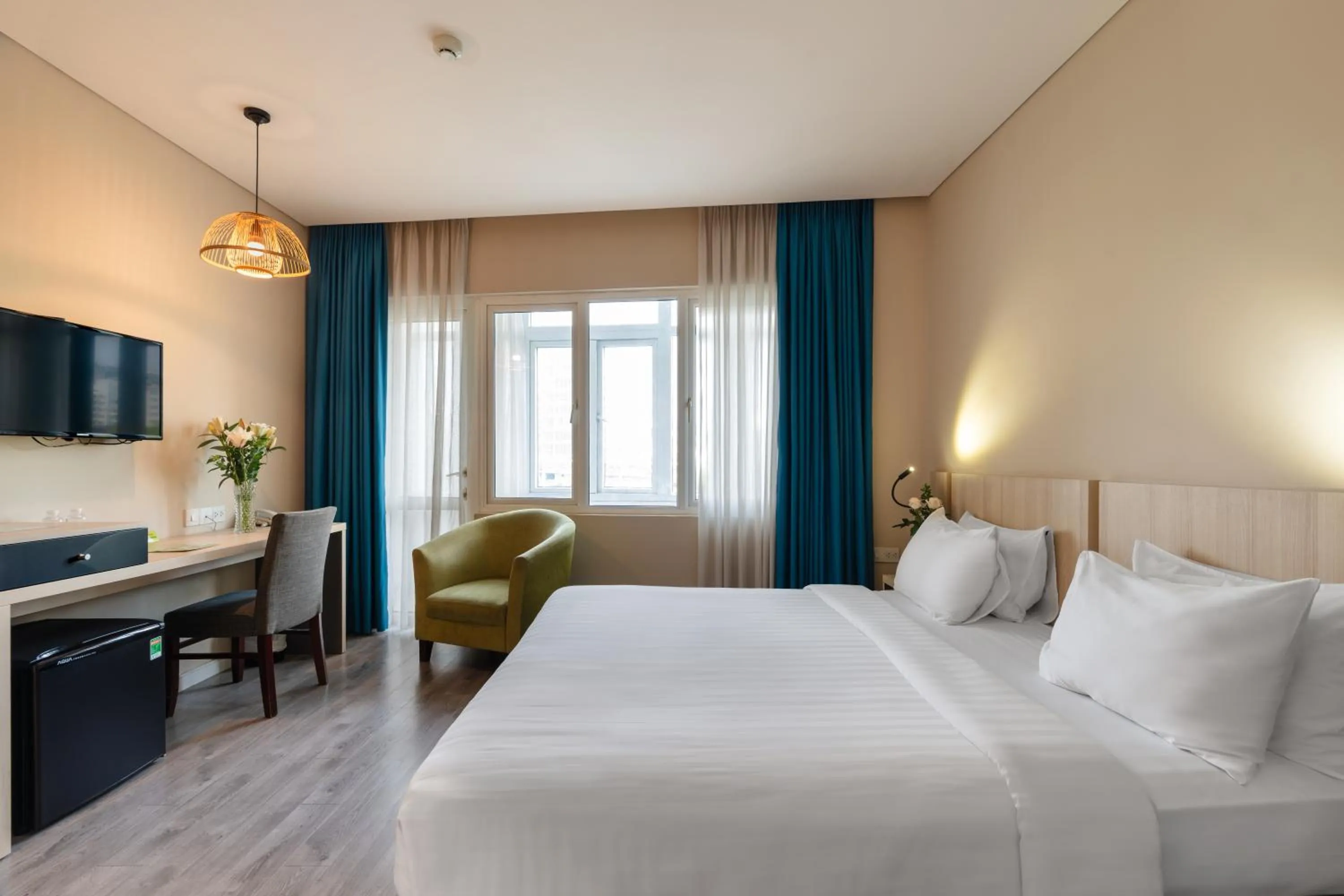 Bedroom, Bed in Liberty Hotel Saigon Greenview